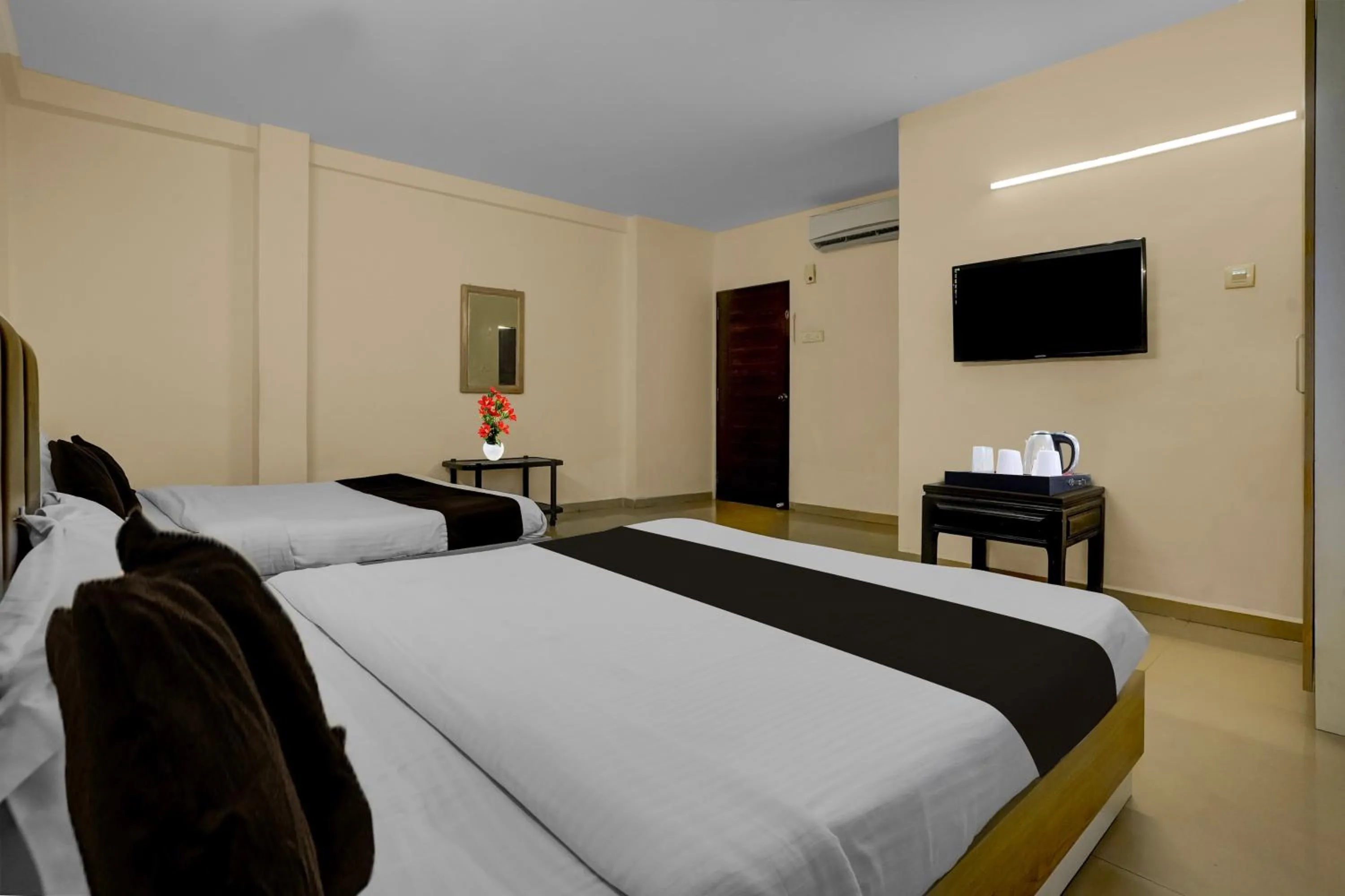 Bedroom in Hotel O Vapi GIDC Formerly Zion Inn