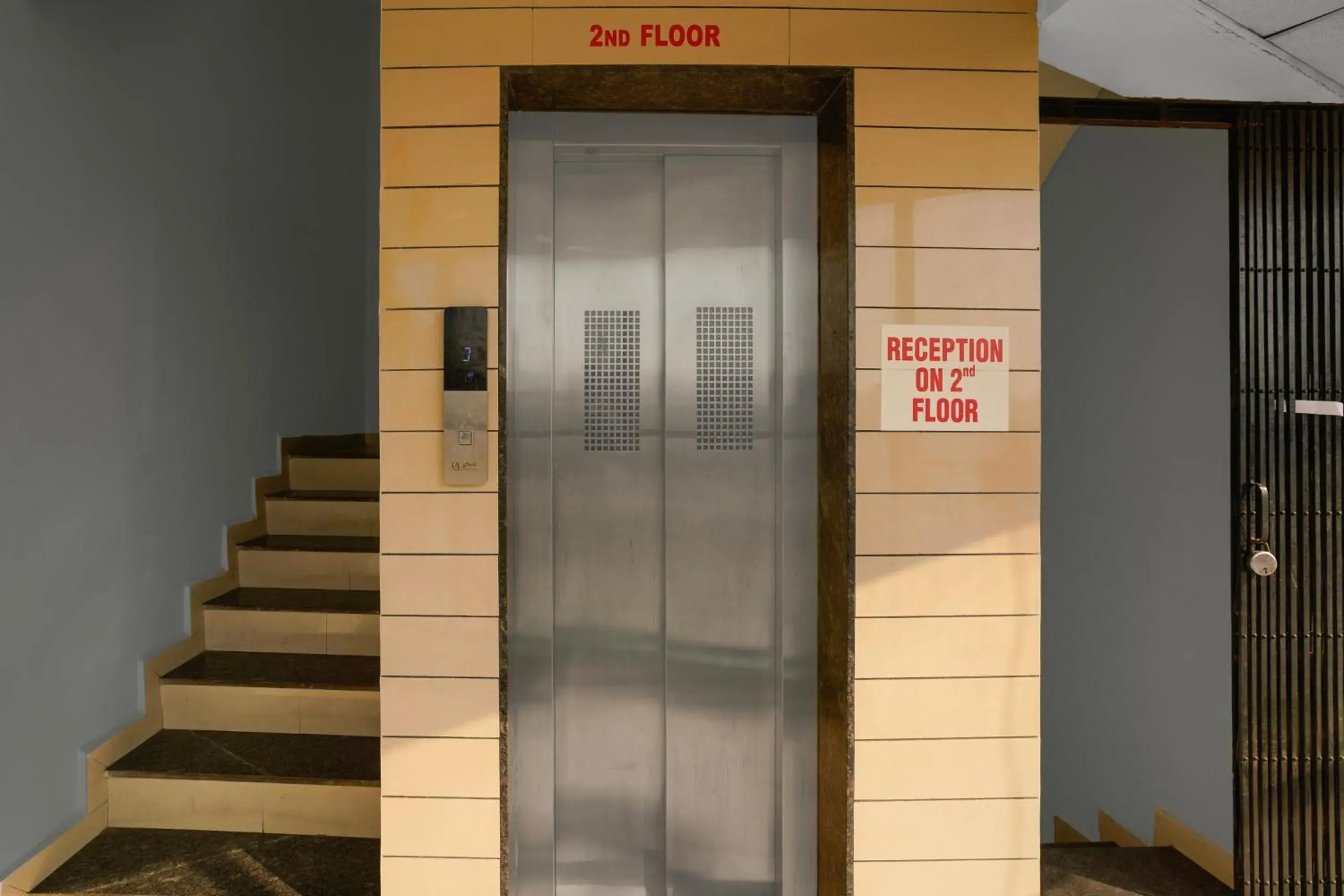 Lobby or reception in Hotel O Vapi GIDC Formerly Zion Inn Lobby or reception in Hotel O Vapi GIDC Formerly Zion Inn