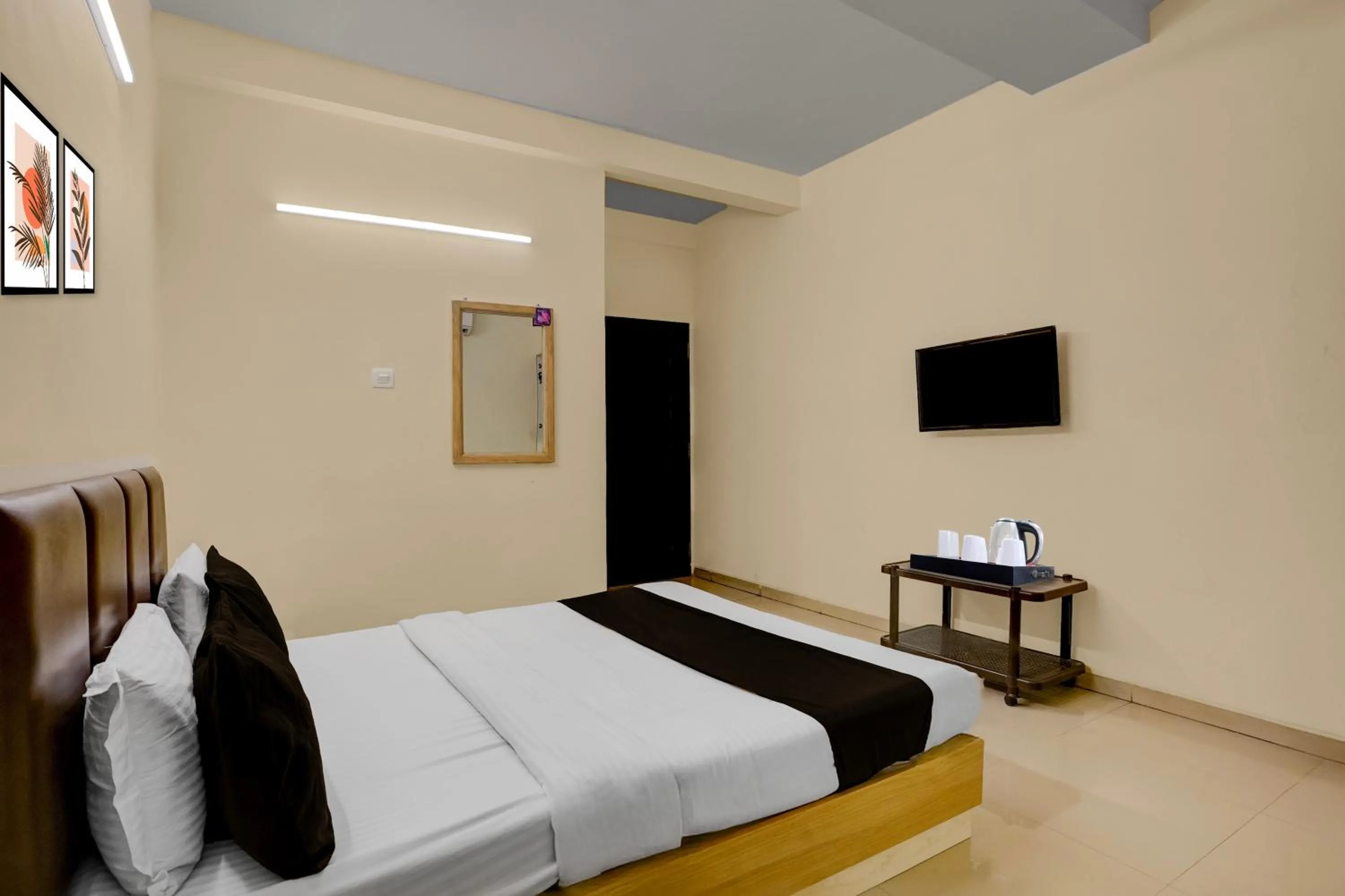Bedroom in Hotel O Vapi GIDC Formerly Zion Inn
