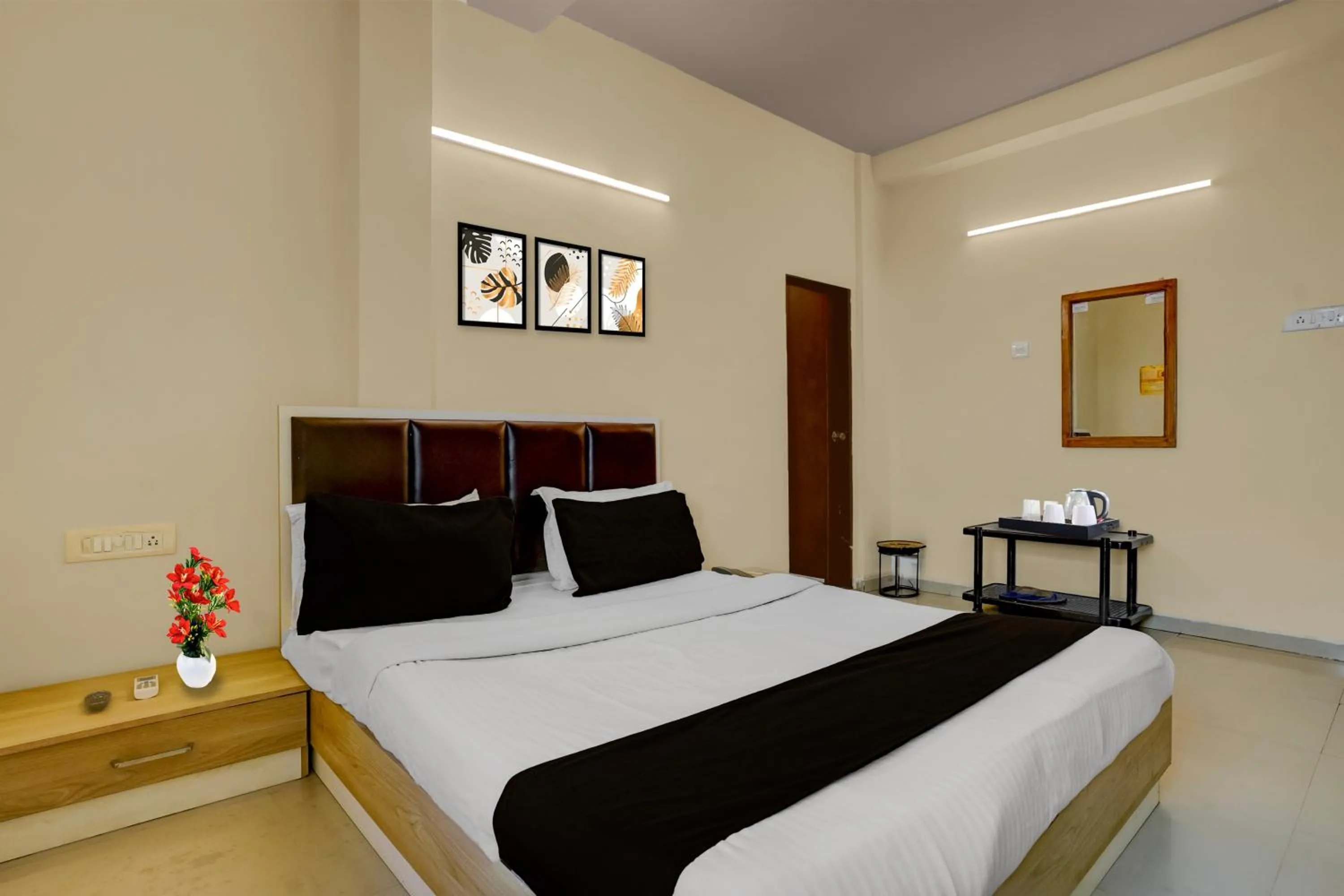 Bedroom in Hotel O Vapi GIDC Formerly Zion Inn