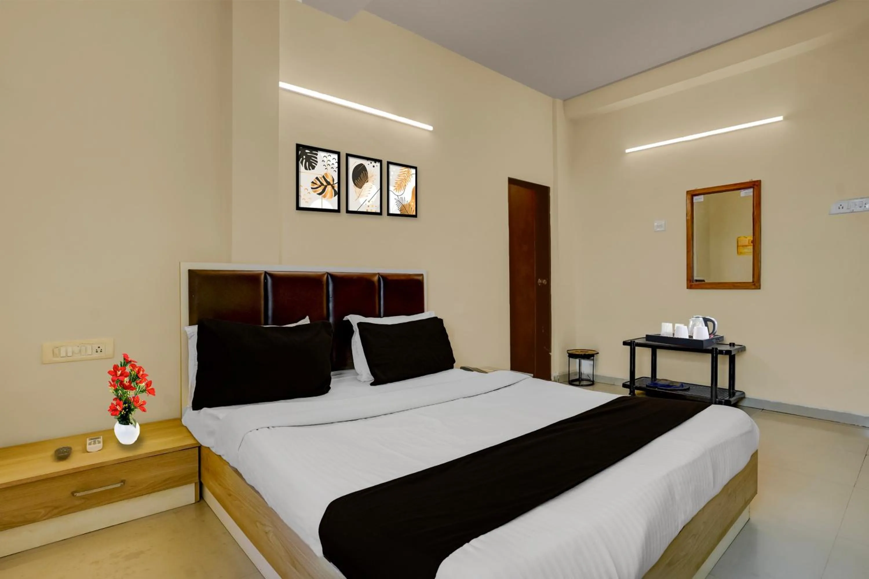 Bedroom in Hotel O Vapi GIDC Formerly Zion Inn