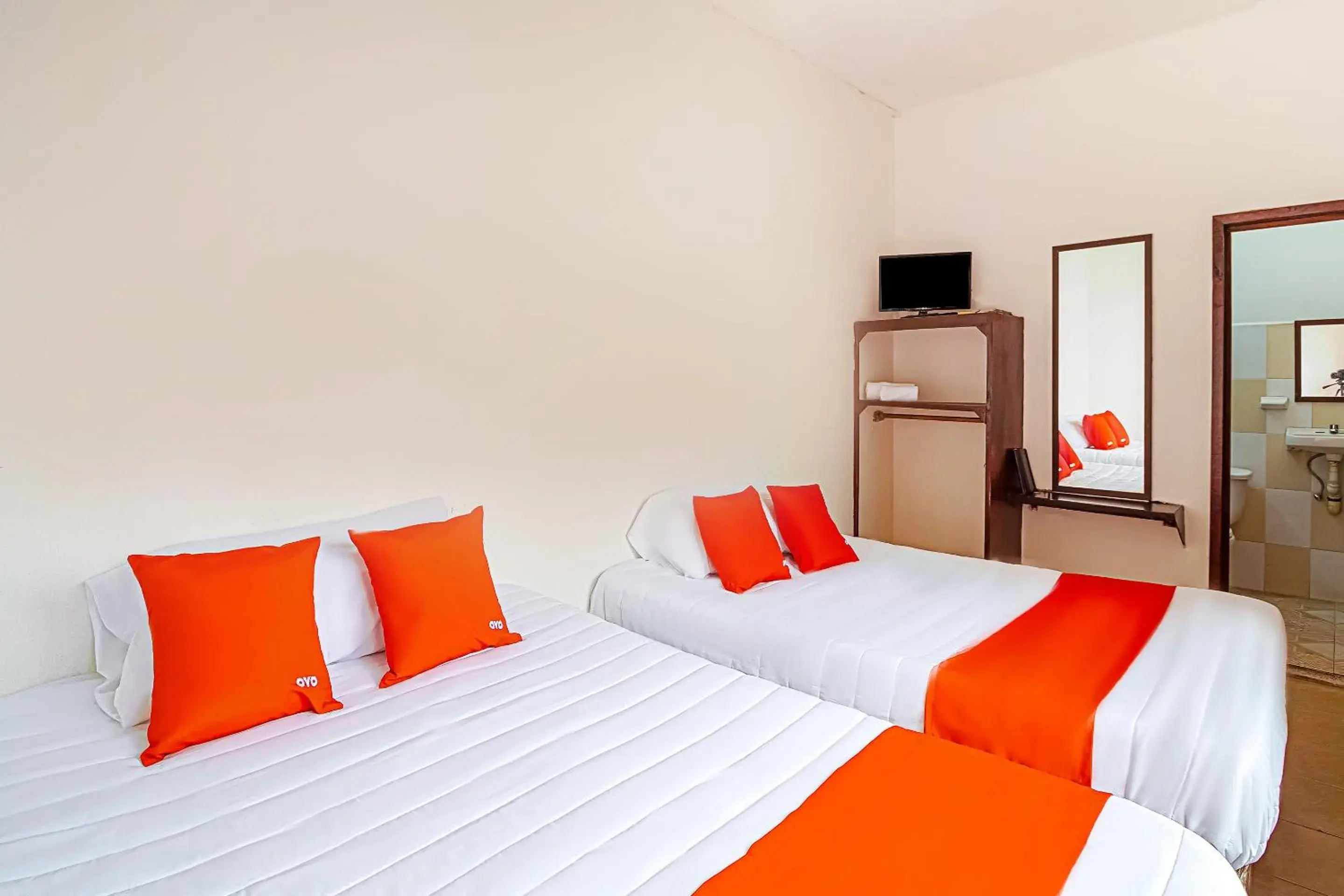 Bedroom, Bed in OYO Hotel Posada Los Faroles,Tabasco Bedroom, Bed in OYO Hotel Posada Los Faroles,Tabasco