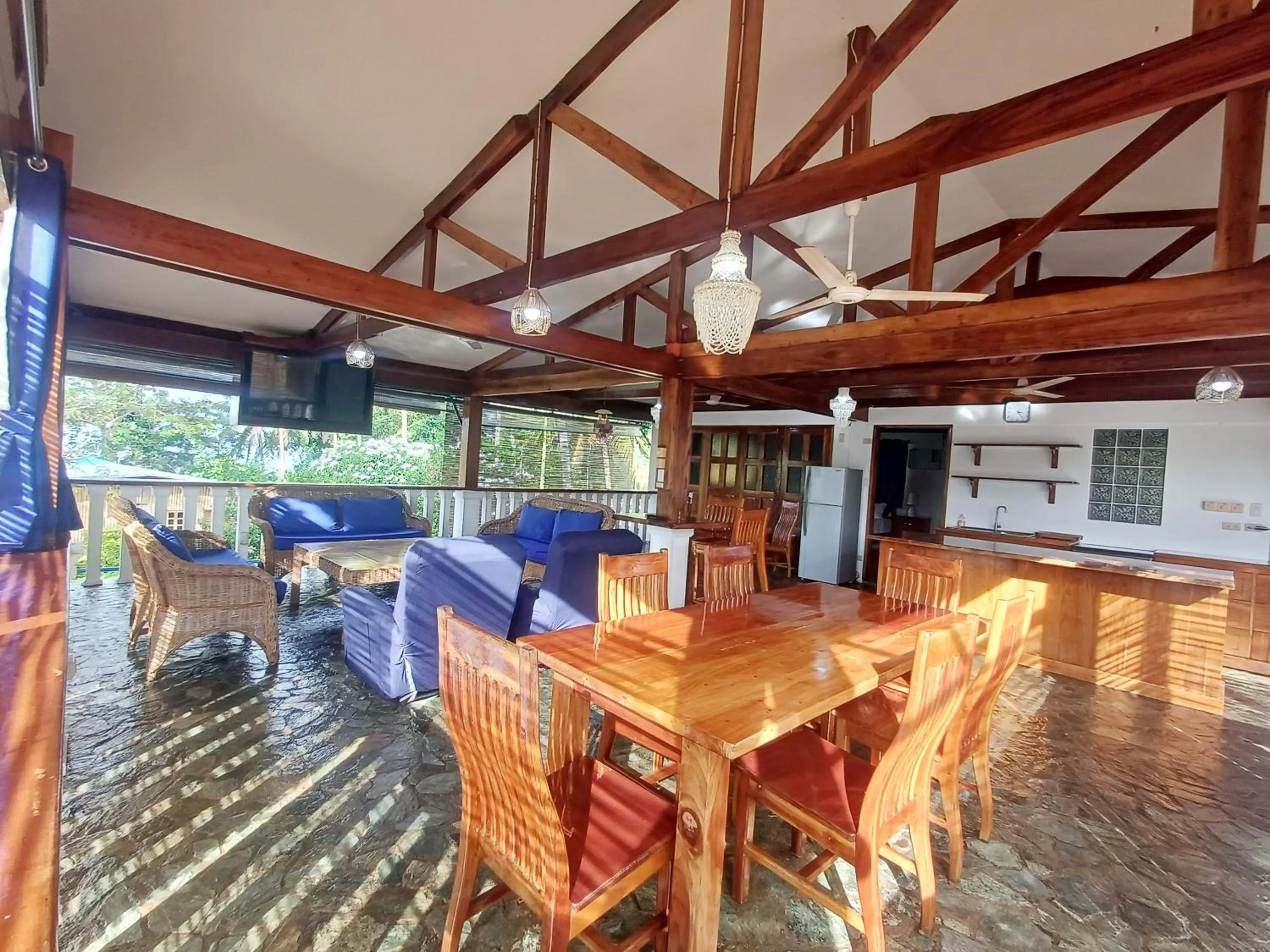 Rainbow Bay Beach & Dive Resort