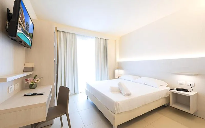 Bedroom, Bed in Hotel Carducci