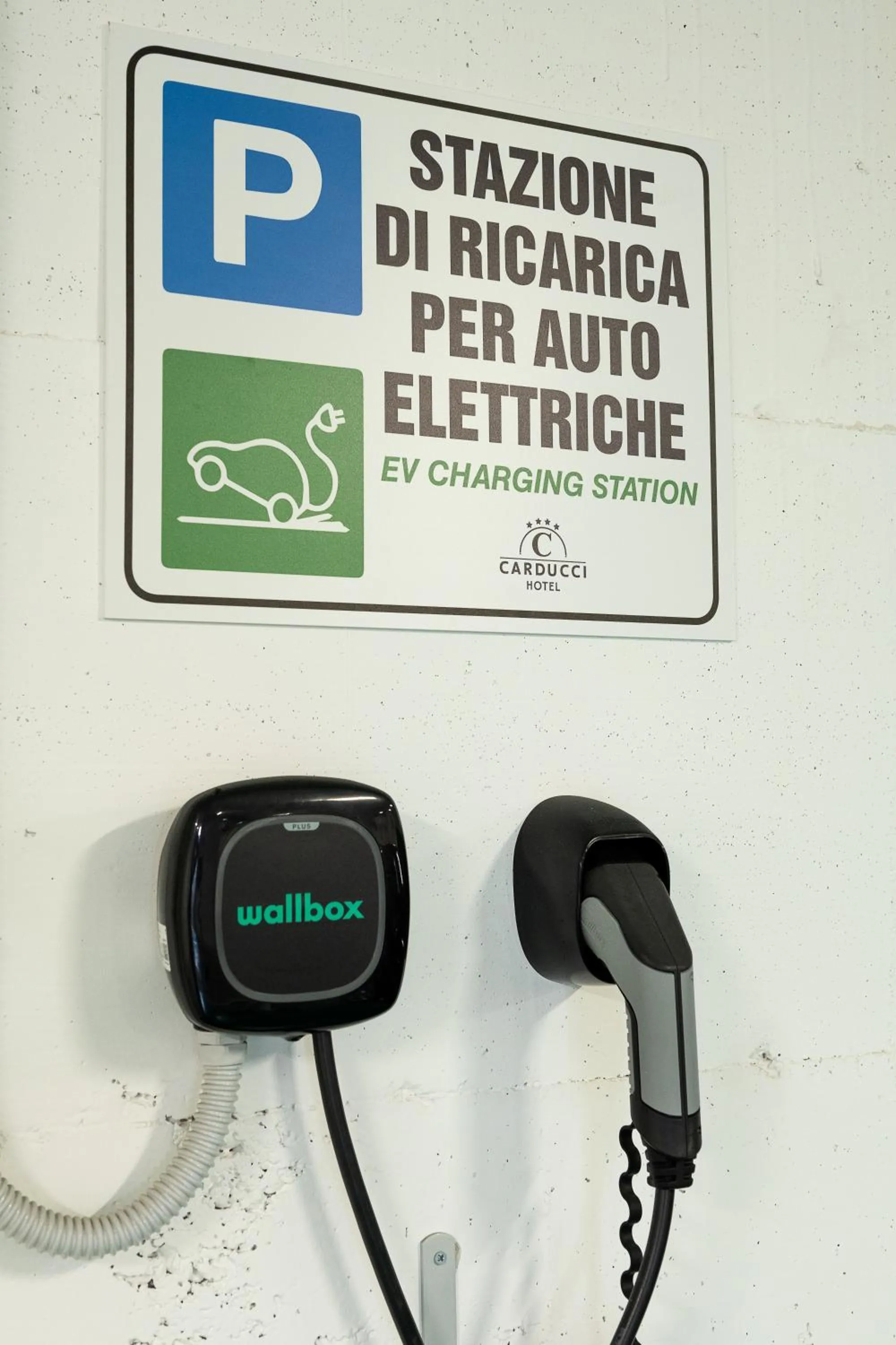 Parking in Hotel Carducci