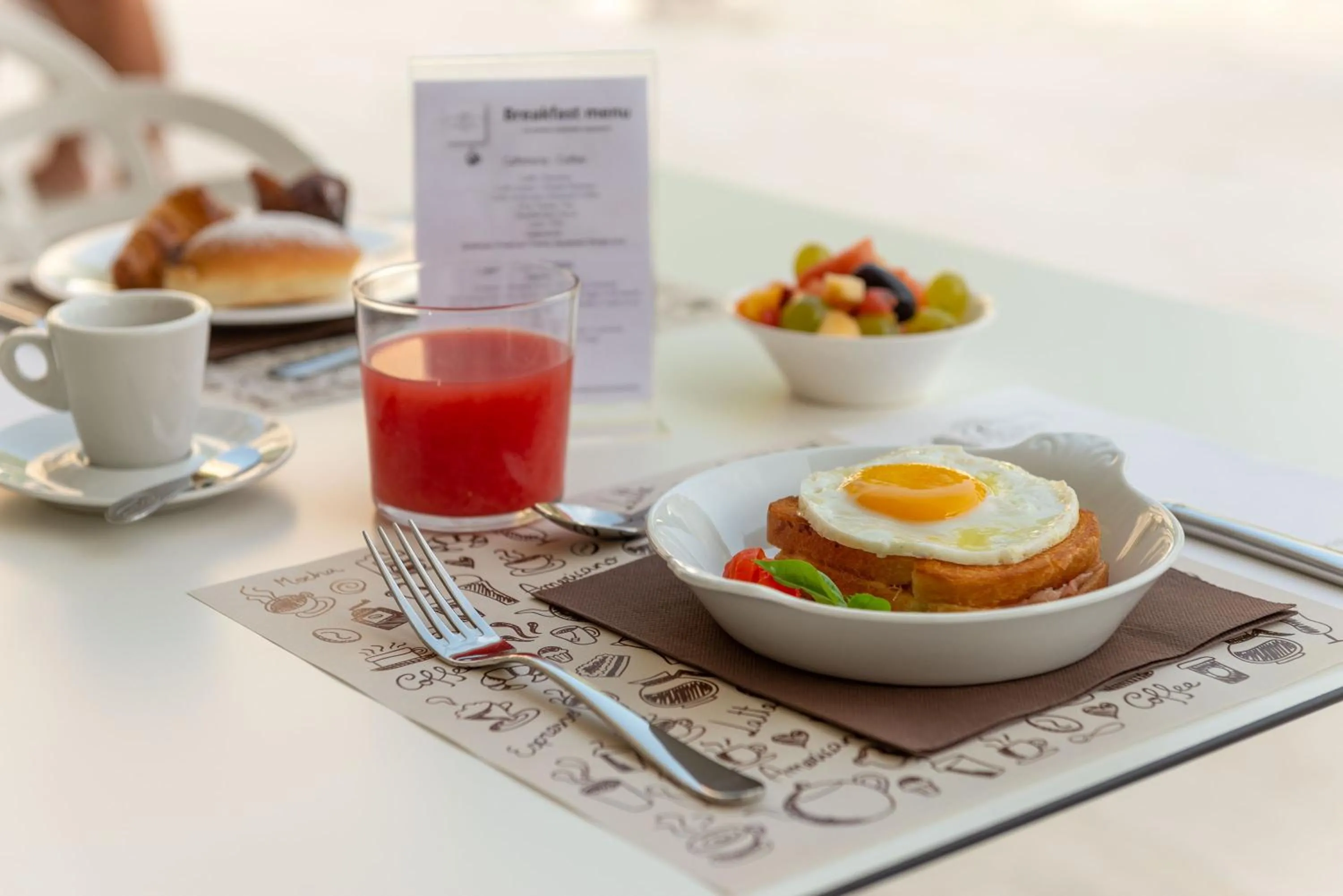 Continental breakfast in Hotel Carducci