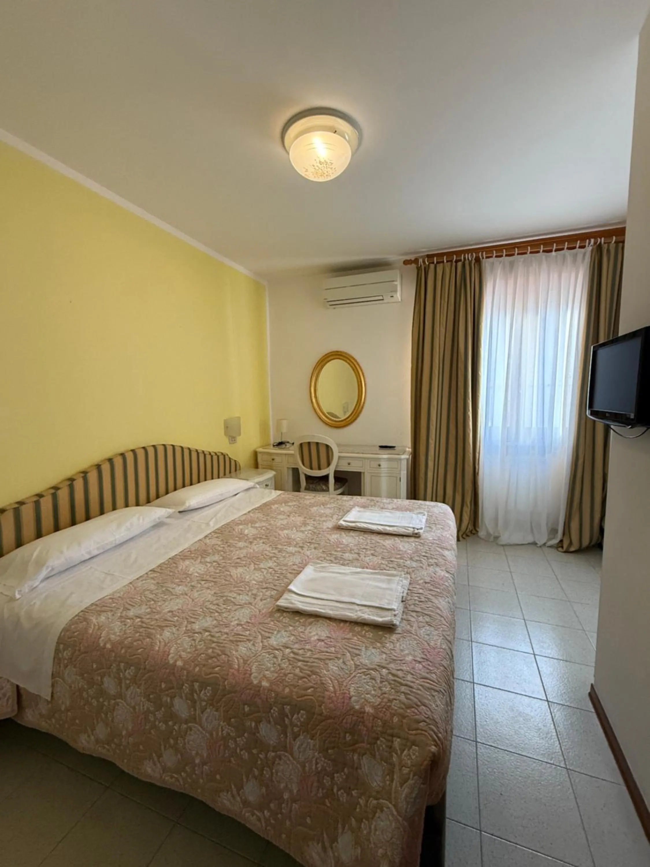 Standard Double Room in Hotel Gasperoni