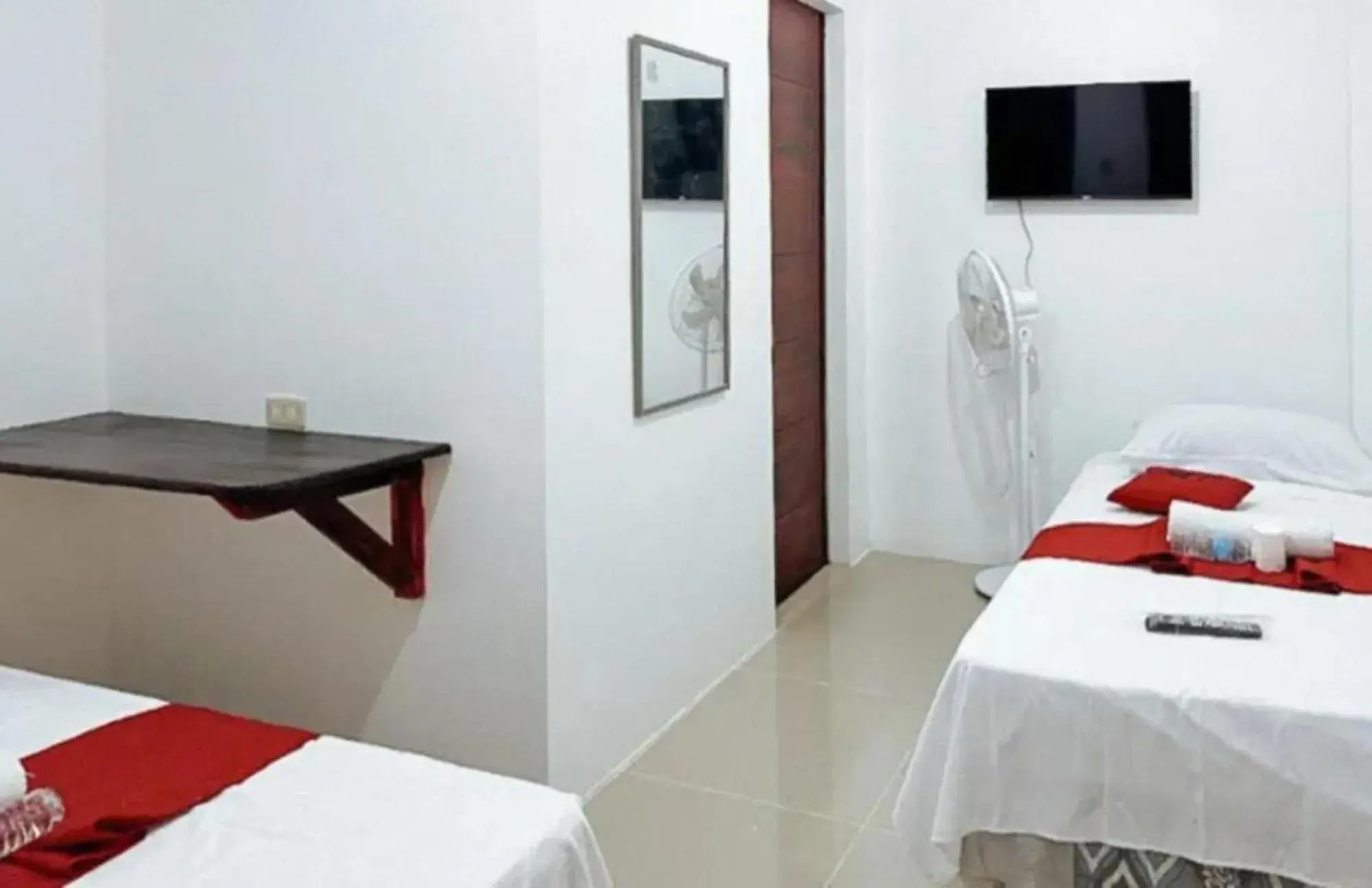 Executive Twin in RedDoorz near Mariners Legazpi Executive Twin in RedDoorz near Mariners Legazpi