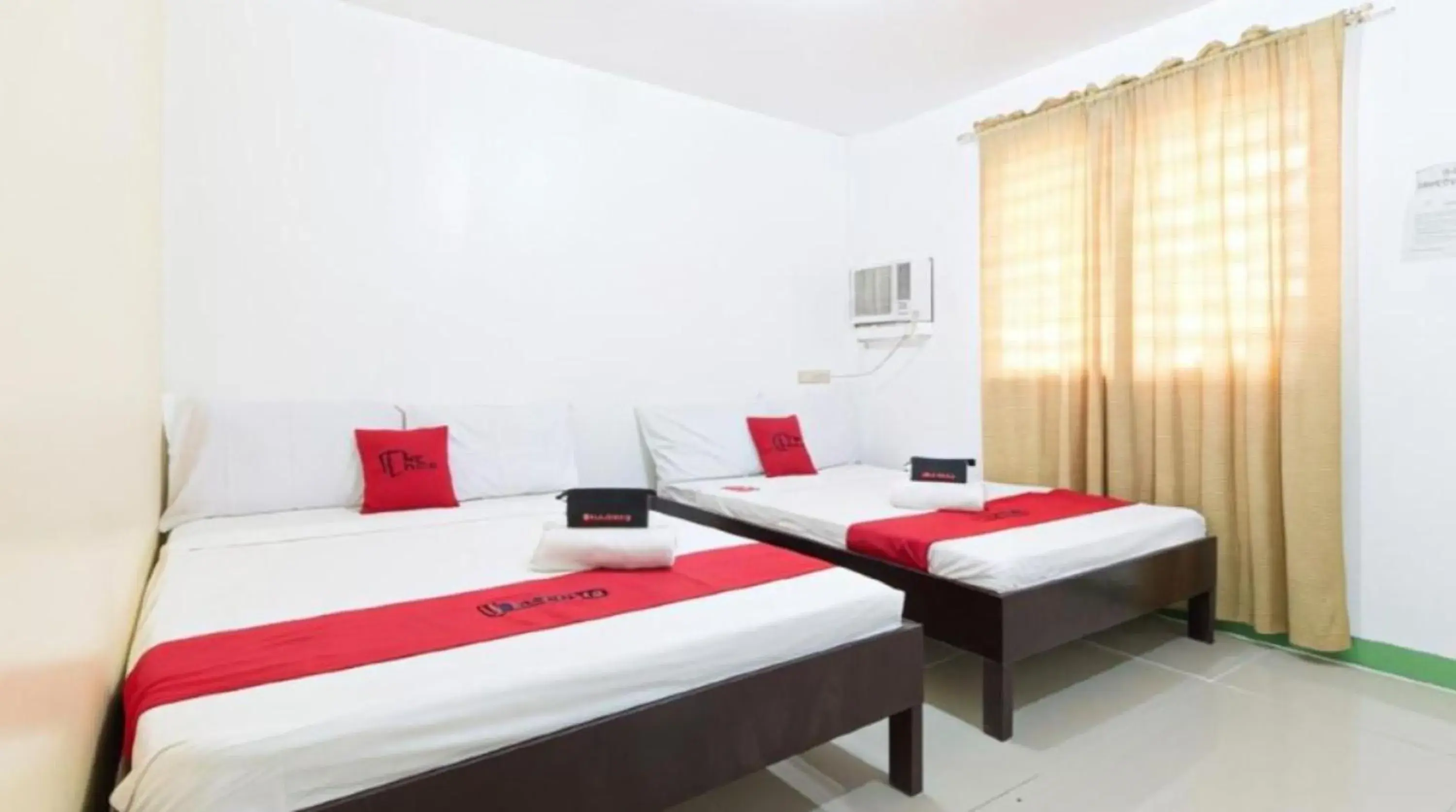 Bed in RedDoorz near Mariners Legazpi Bed in RedDoorz near Mariners Legazpi