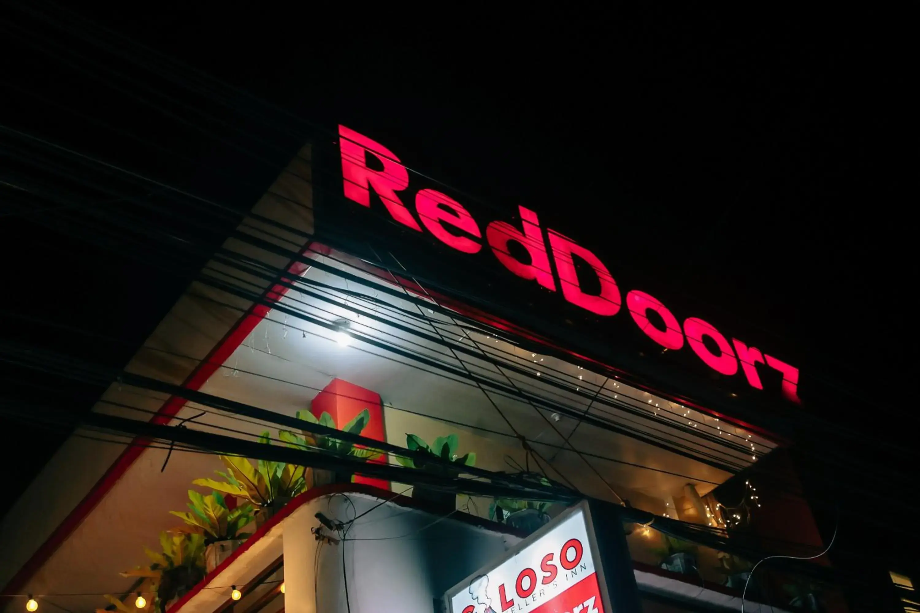 RedDoorz near Mariners Legazpi RedDoorz near Mariners Legazpi