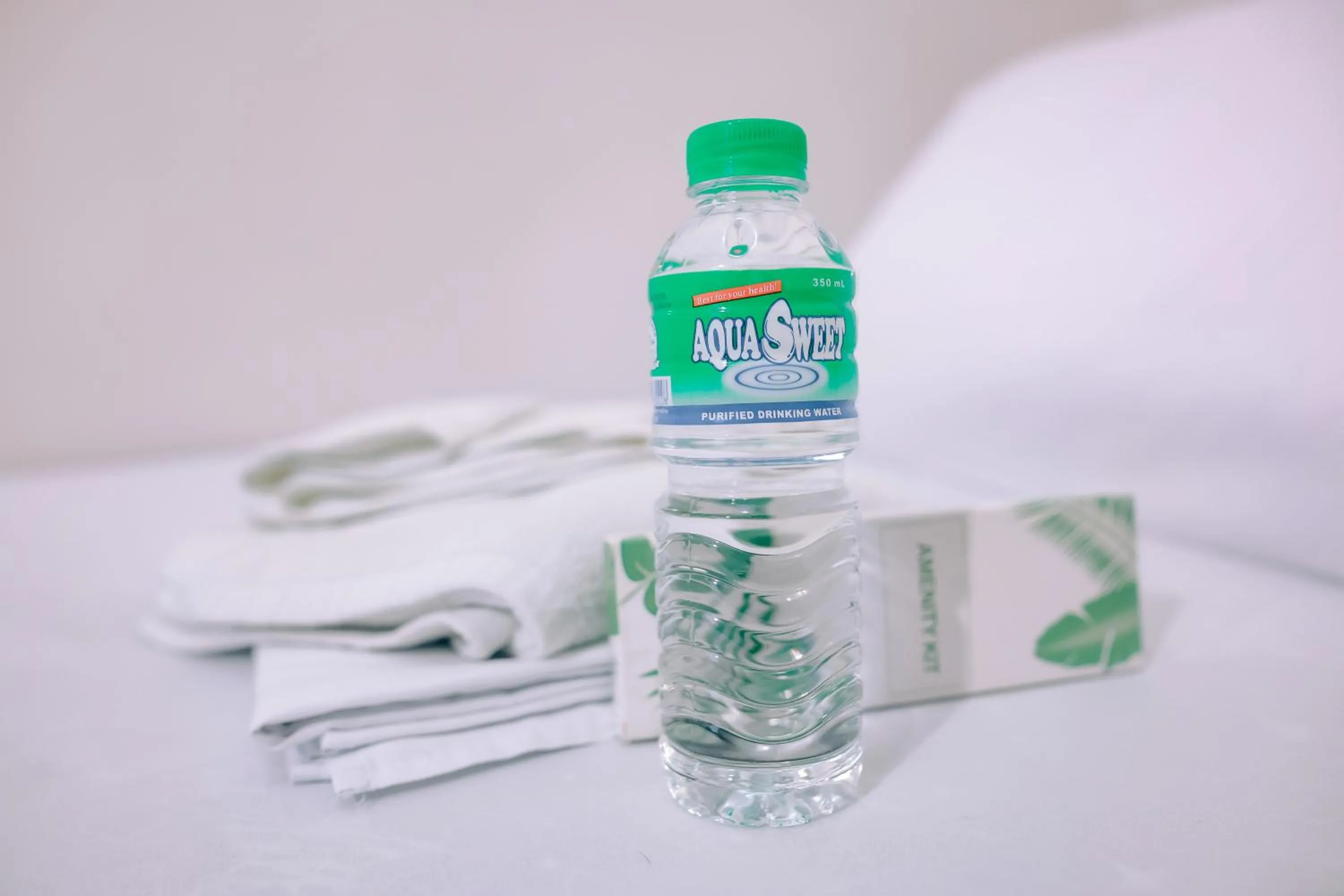 Coffee/tea facilities in RedDoorz near Mariners Legazpi