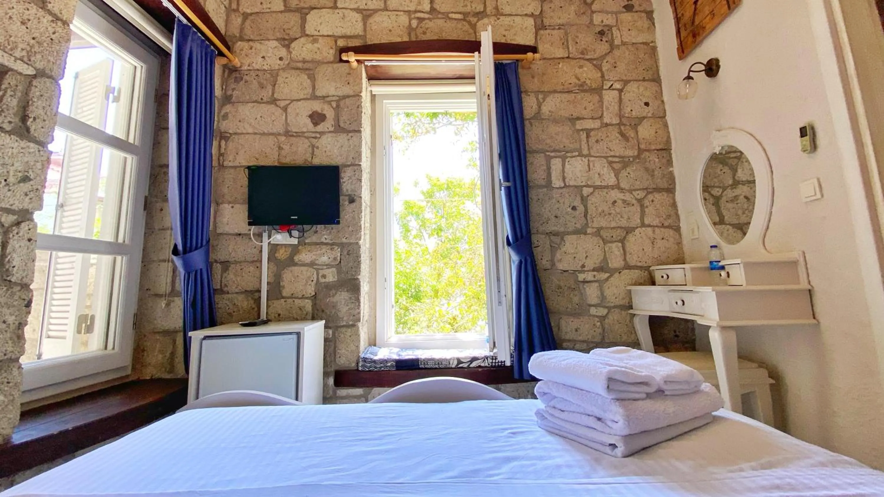 Photo of the whole room, Bed in Rue d'Azur Alaçatı
