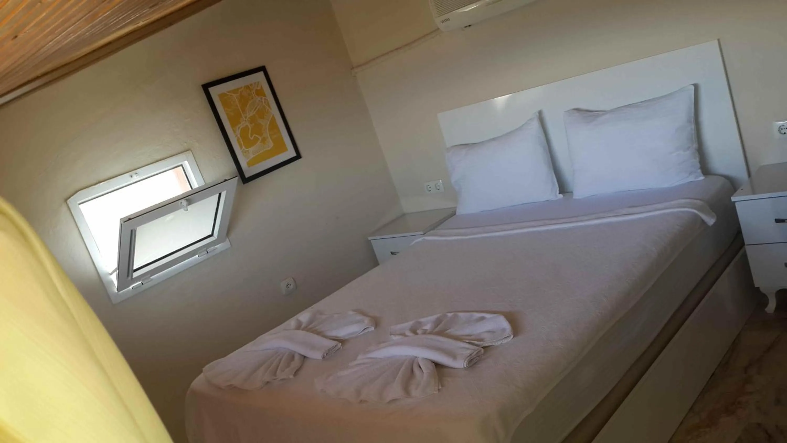 Bed in Ciftlik Hotel