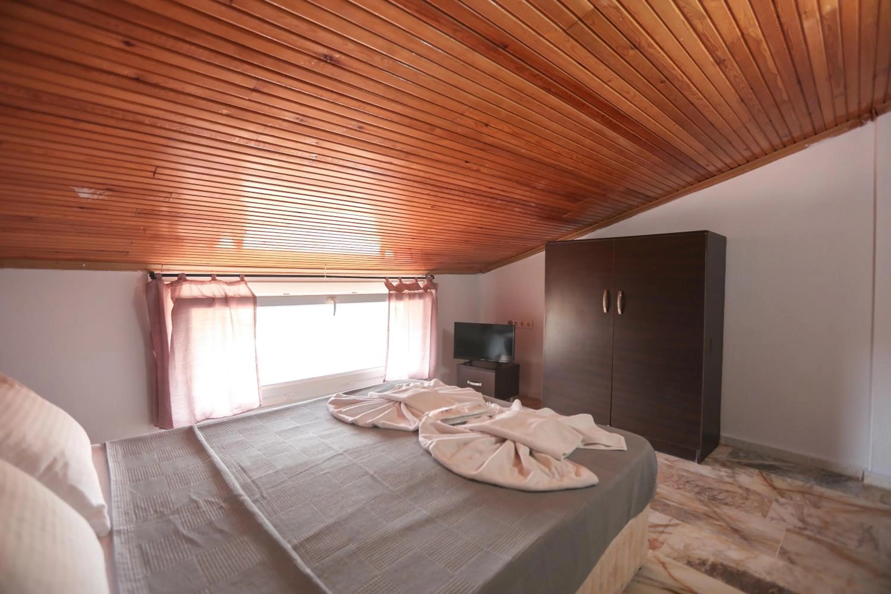 Bed in Ciftlik Hotel