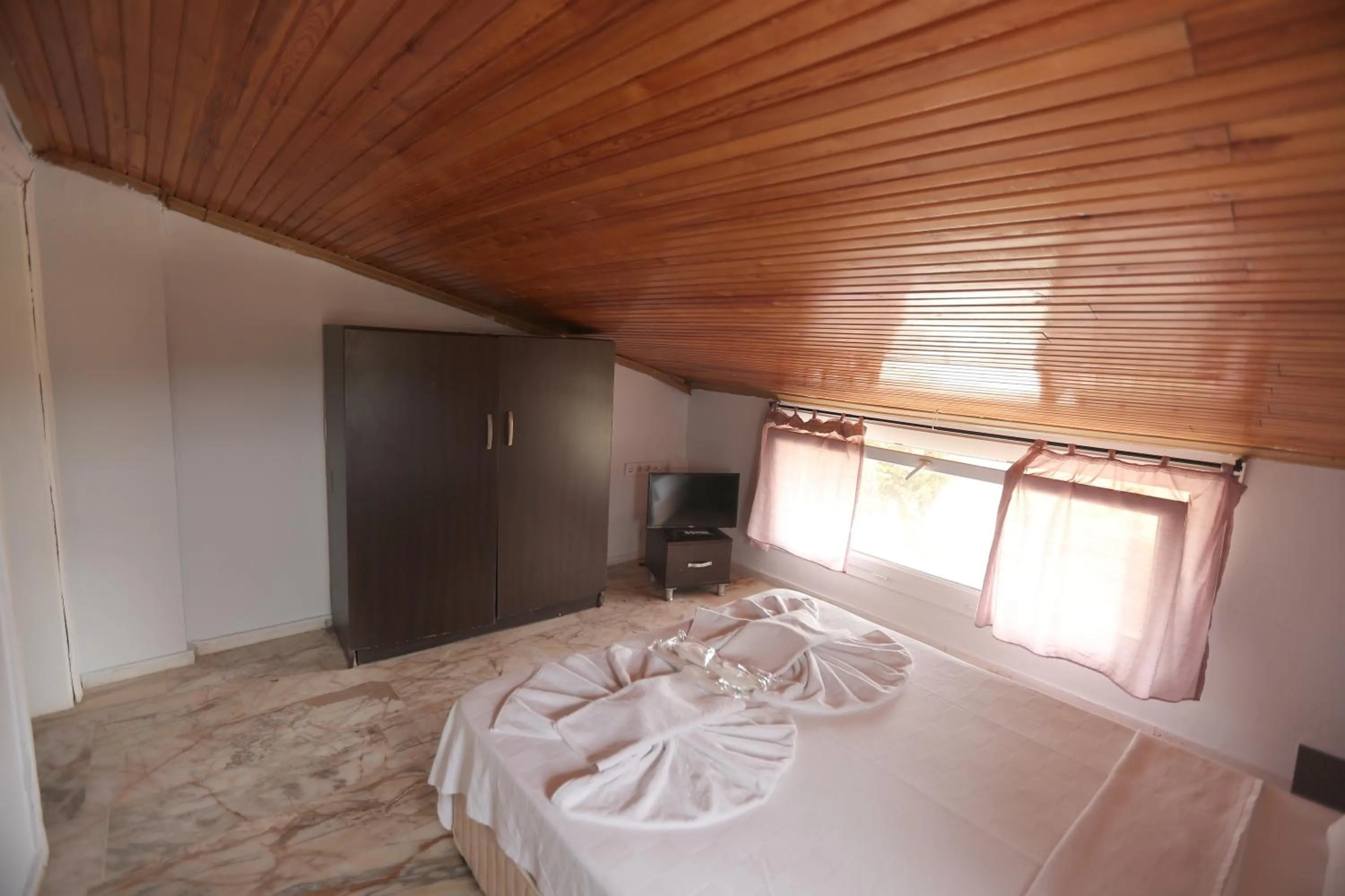 Bed in Ciftlik Hotel