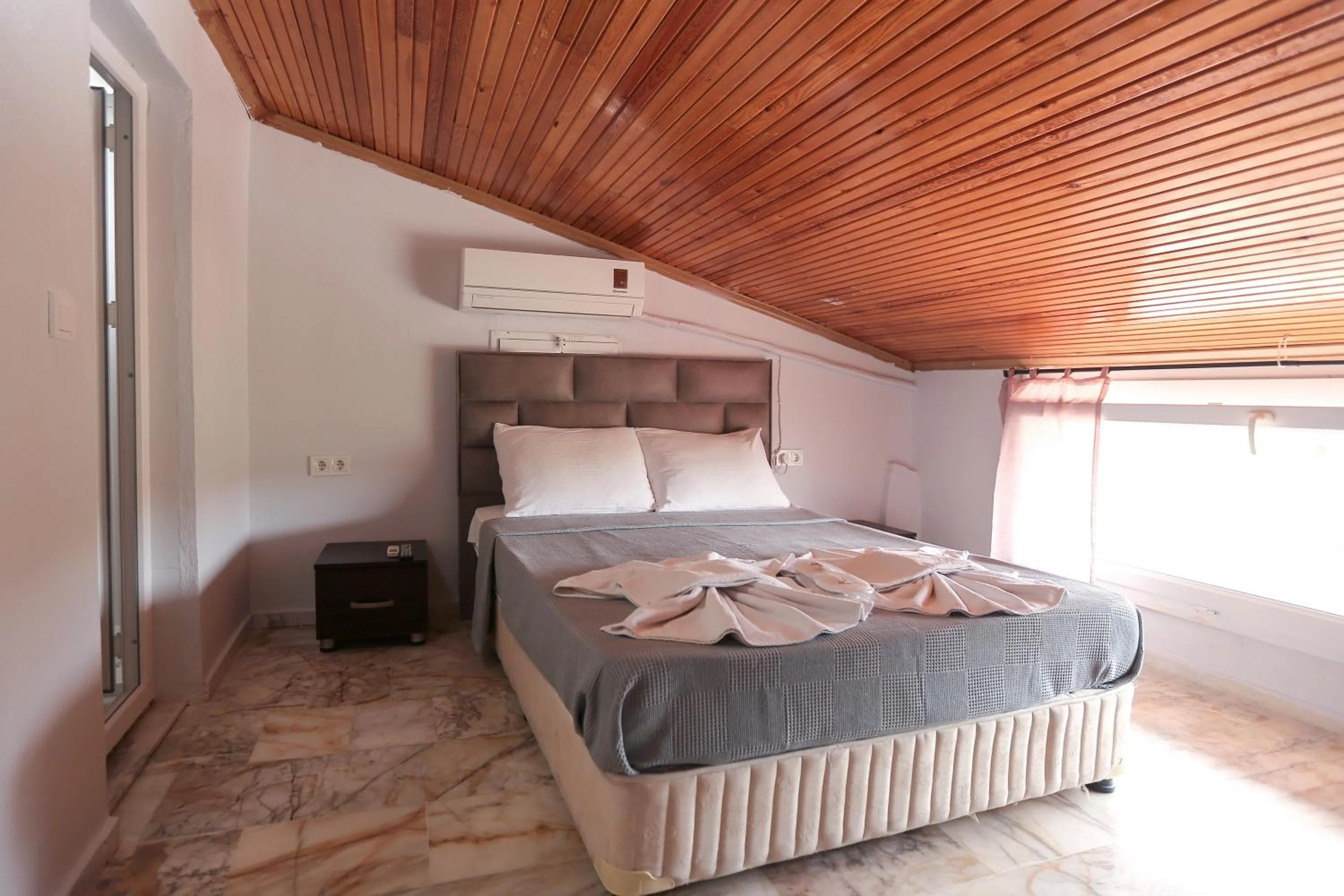 Bed in Ciftlik Hotel