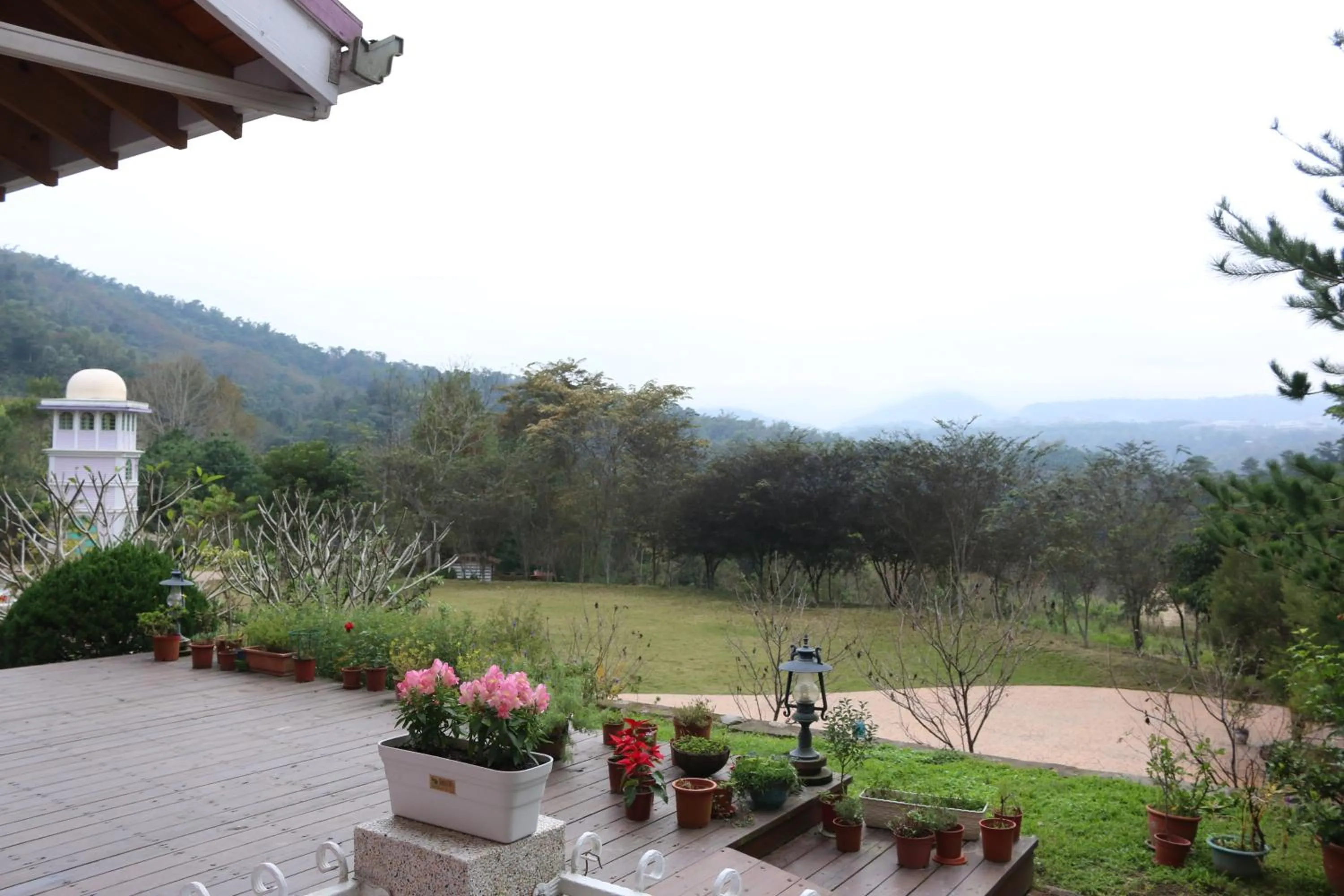 Balcony/Terrace in Bear Meets Moose Homestay B&B
