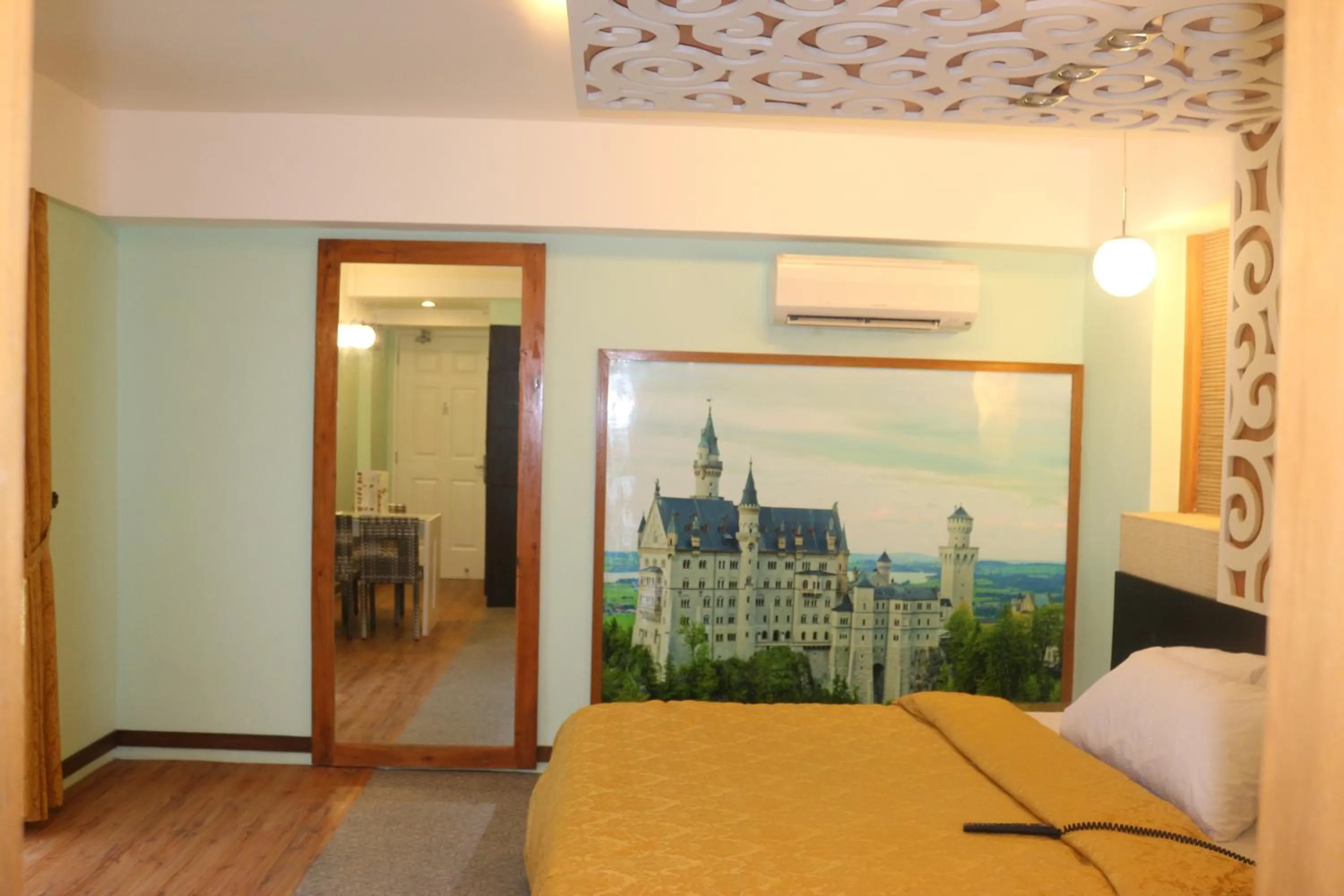 Bed in Eurotel Boracay