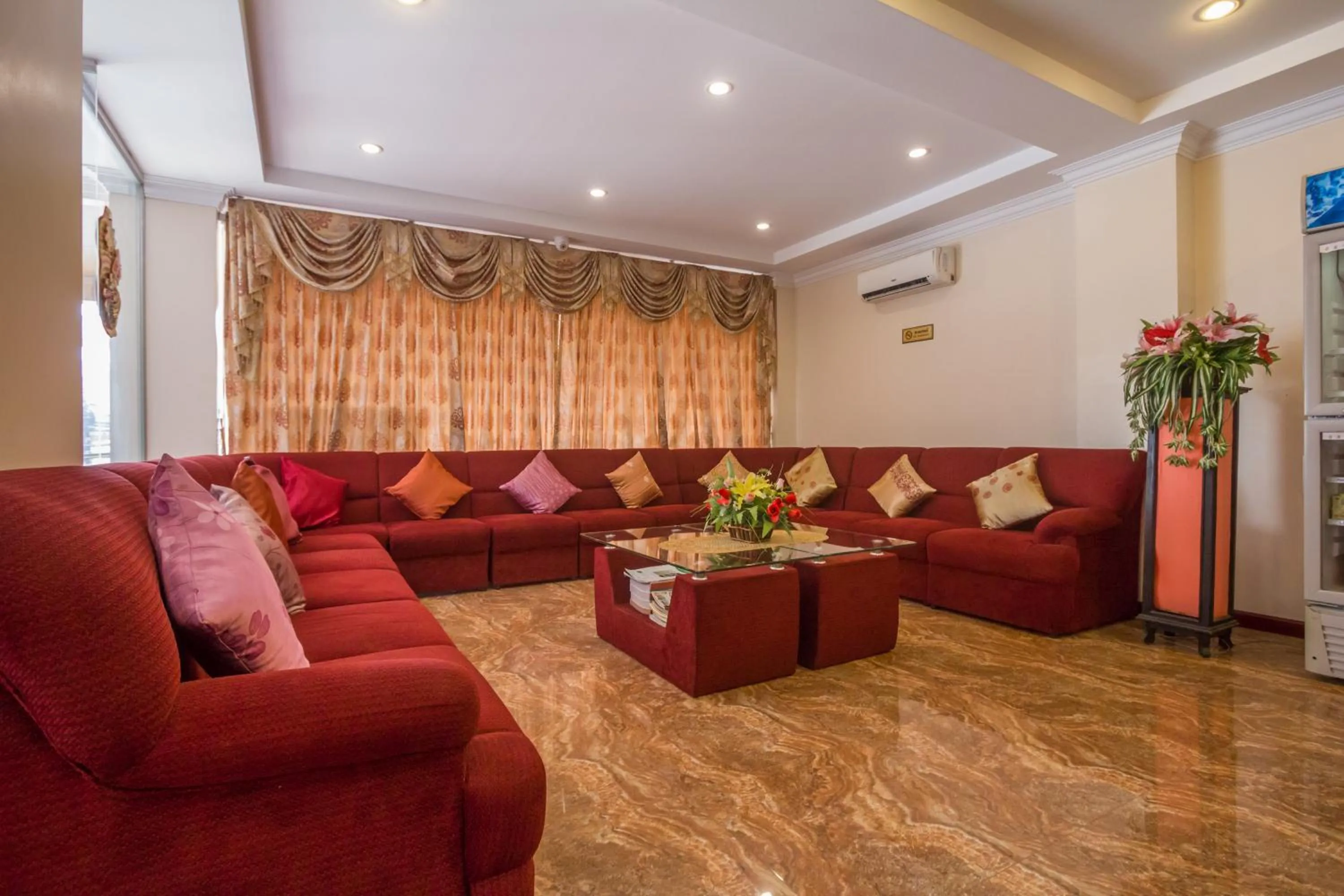 Lobby or reception in Good Luck Day Hotel & Apartment