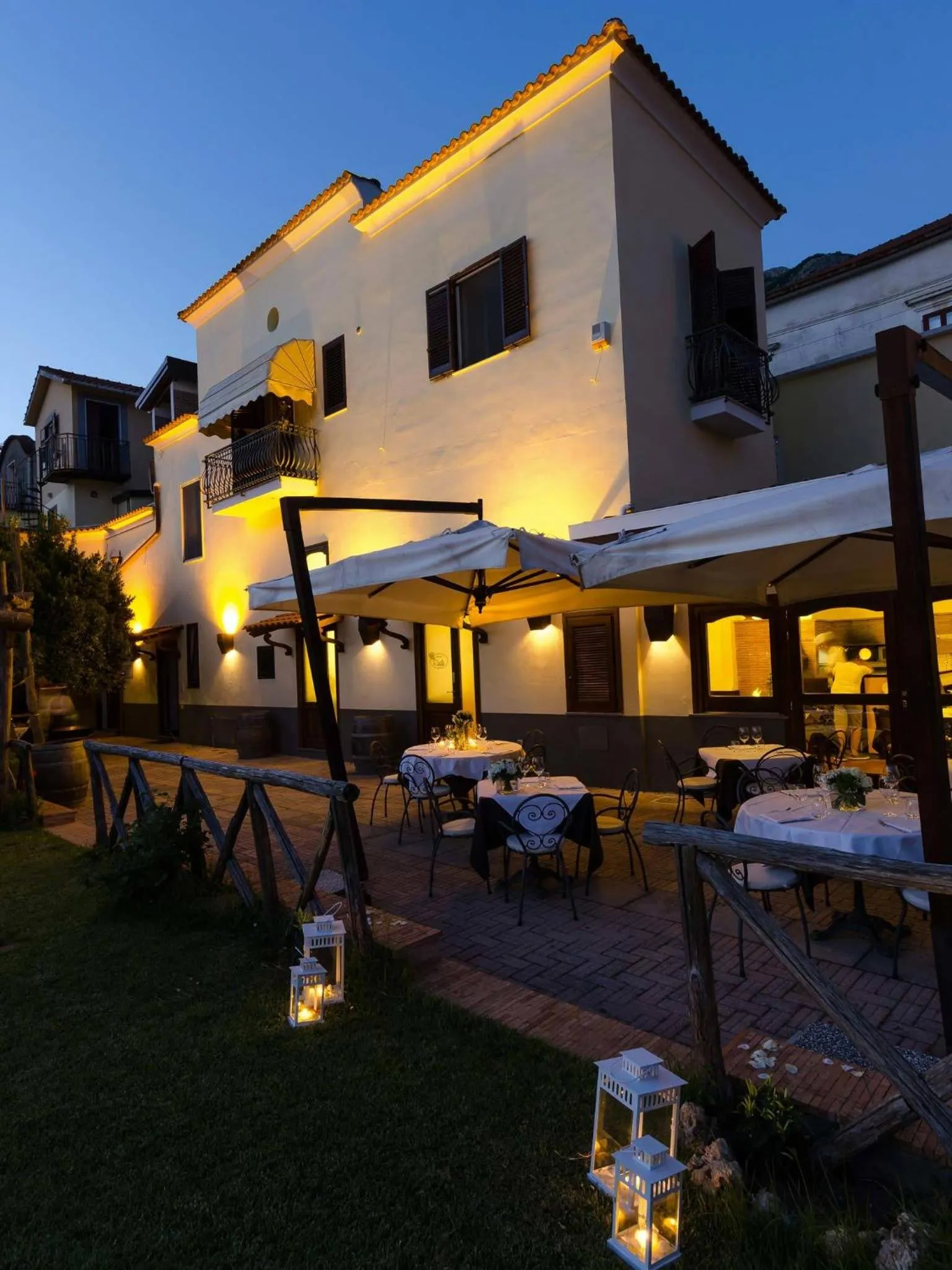 Facade/entrance in Reale Wine Resort