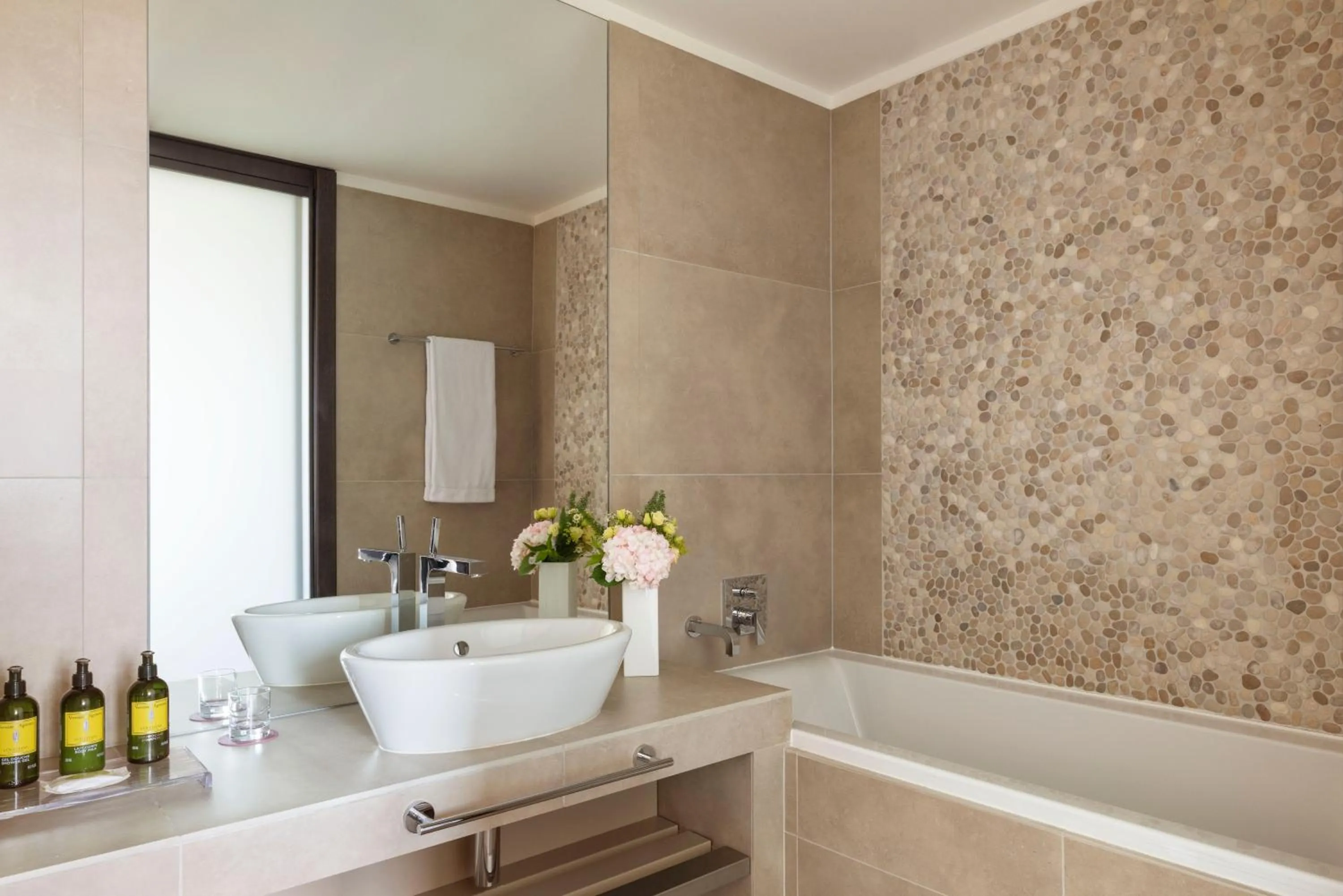 Bathroom in Hôtel Ermitage