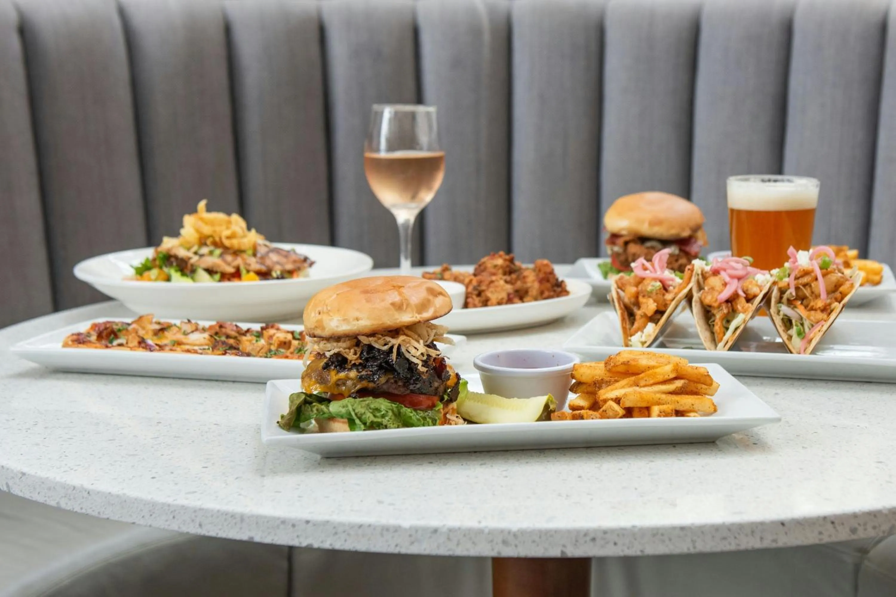 Lounge or bar in The Westshore Grand, A Tribute Portfolio Hotel, Tampa