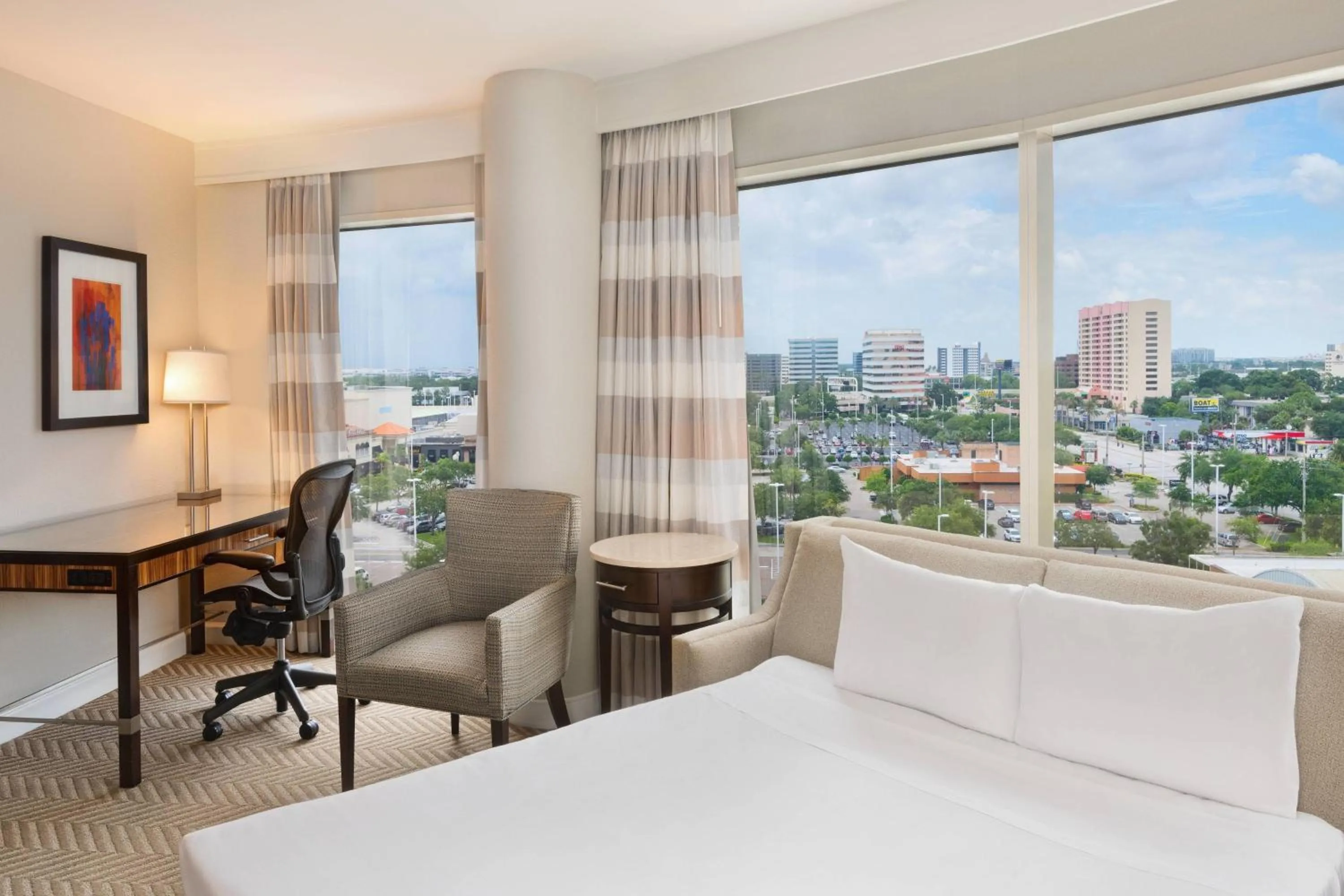 Photo of the whole room, Bed in The Westshore Grand, A Tribute Portfolio Hotel, Tampa
