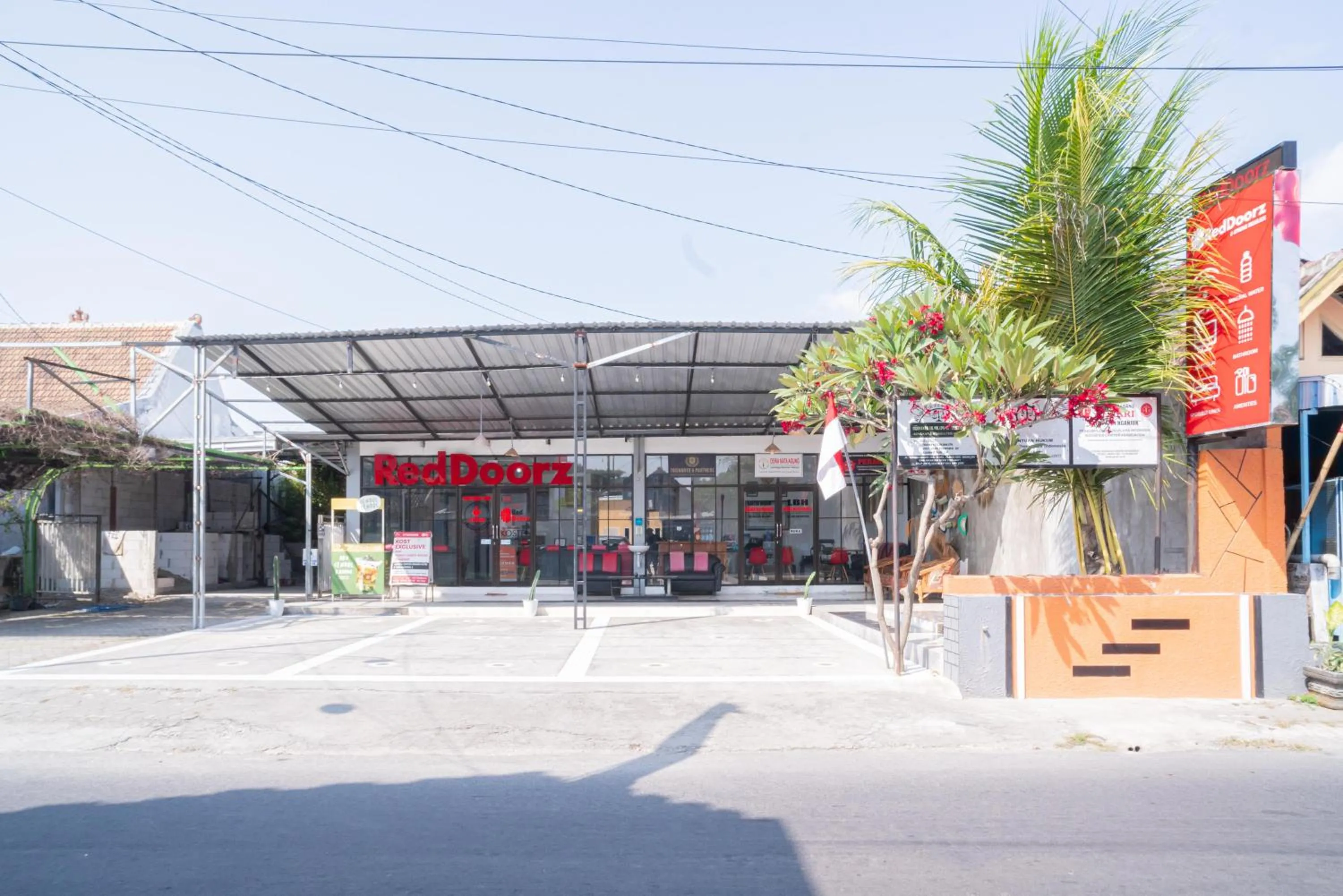 Property building in RedDoorz Syariah At Winong Nganjuk