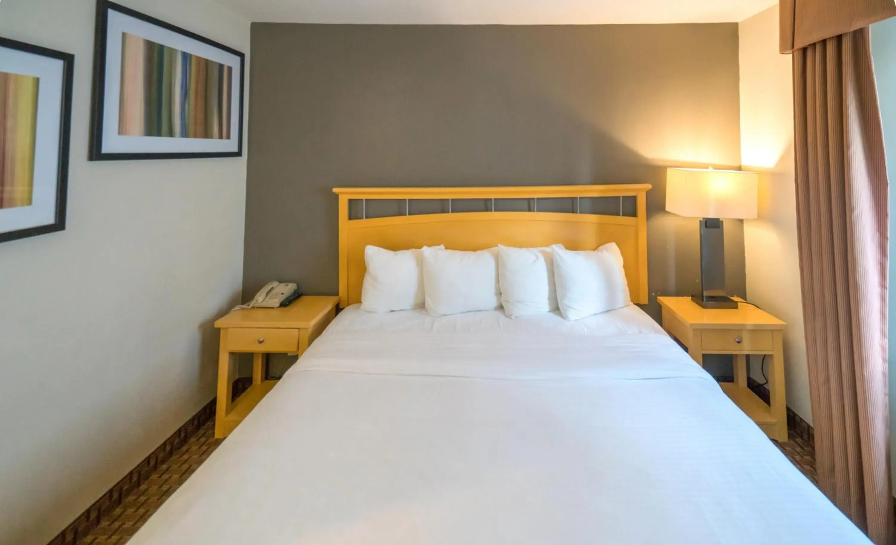 Bedroom in Hudson River Hotel Bedroom in Hudson River Hotel