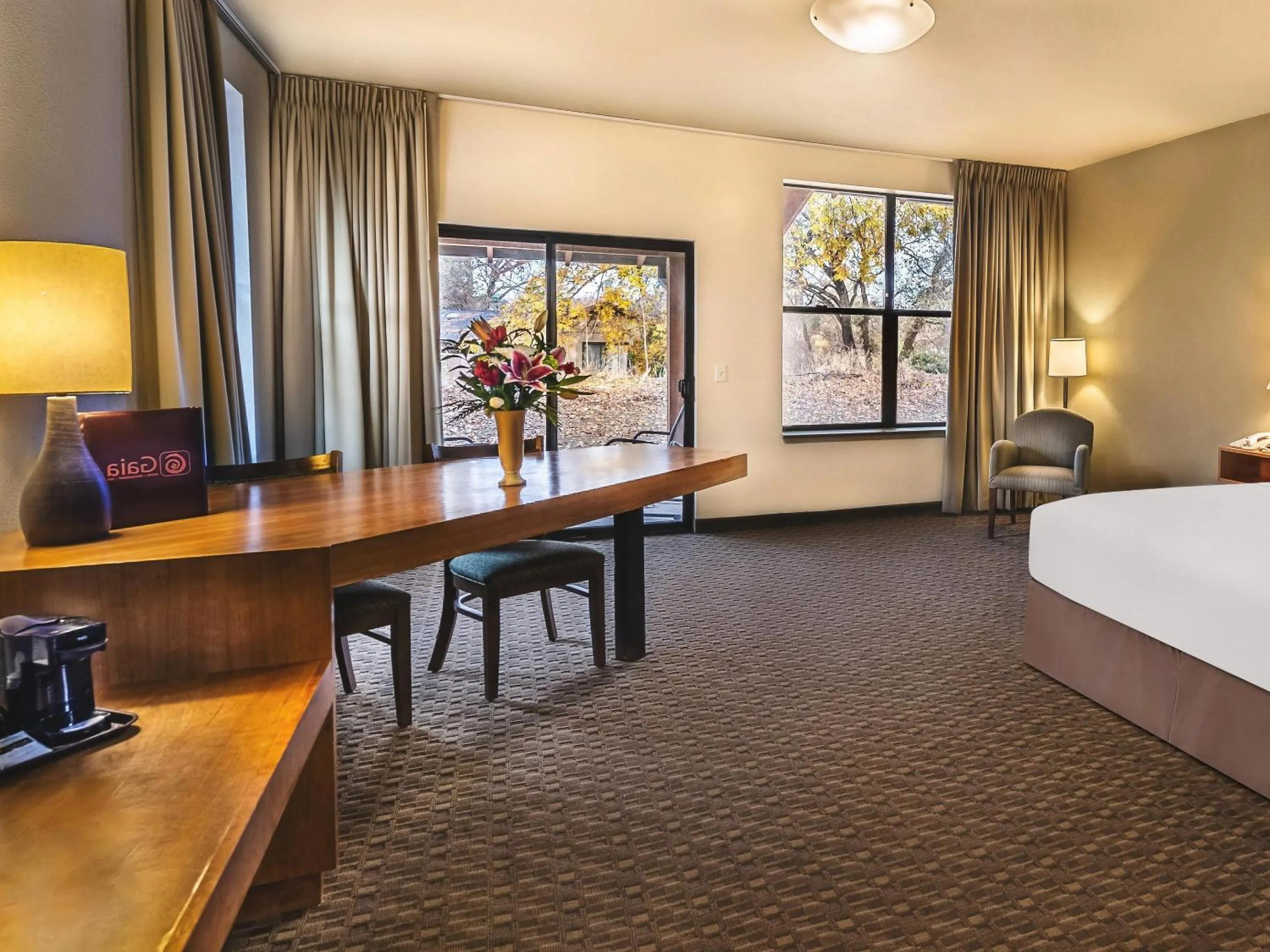 Bedroom, Bed in Gaia Hotel & Spa Redding, an Ascend Collection Hotel