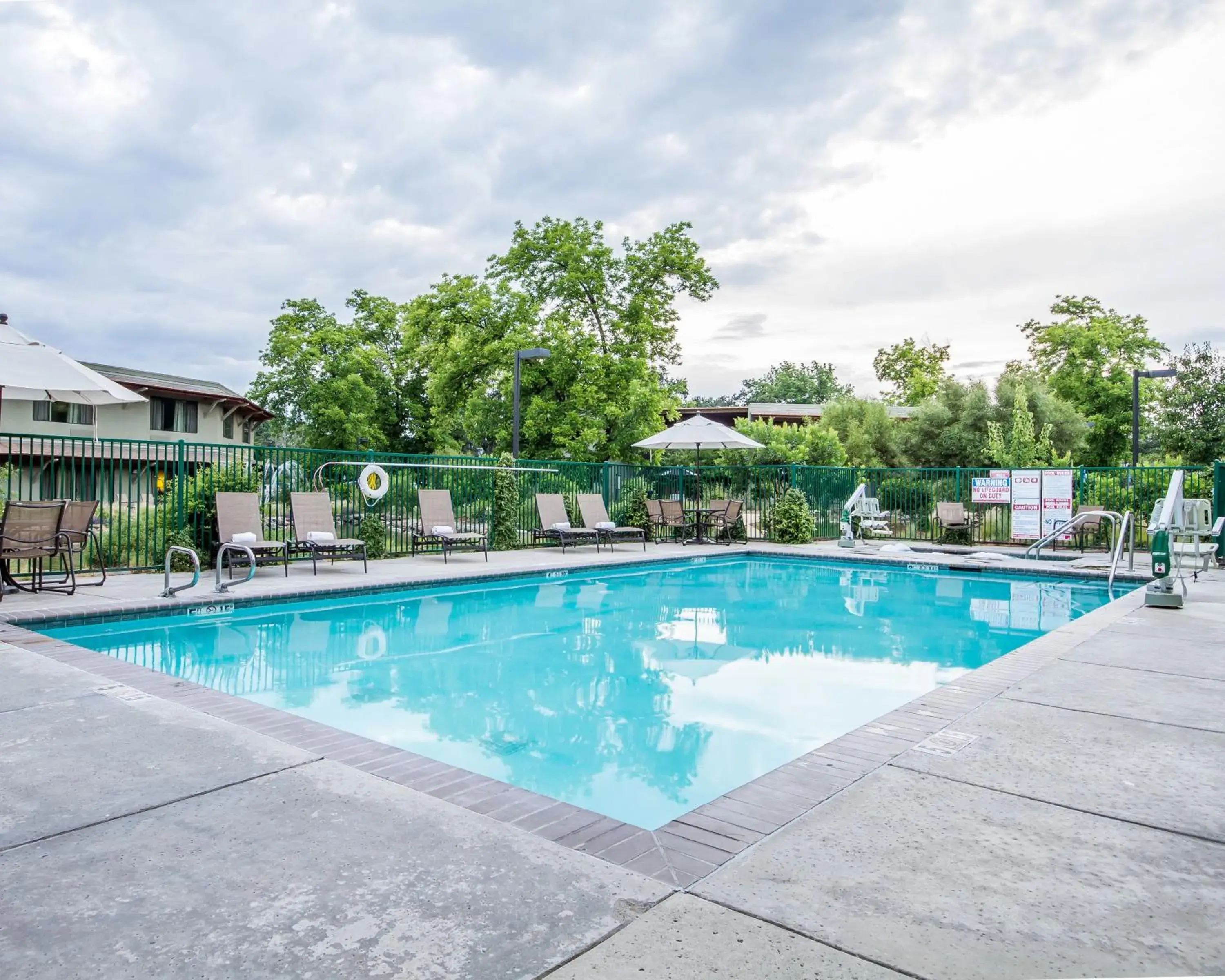 Swimming pool in Gaia Hotel & Spa Redding, an Ascend Collection Hotel Swimming pool in Gaia Hotel & Spa Redding, an Ascend Collection Hotel
