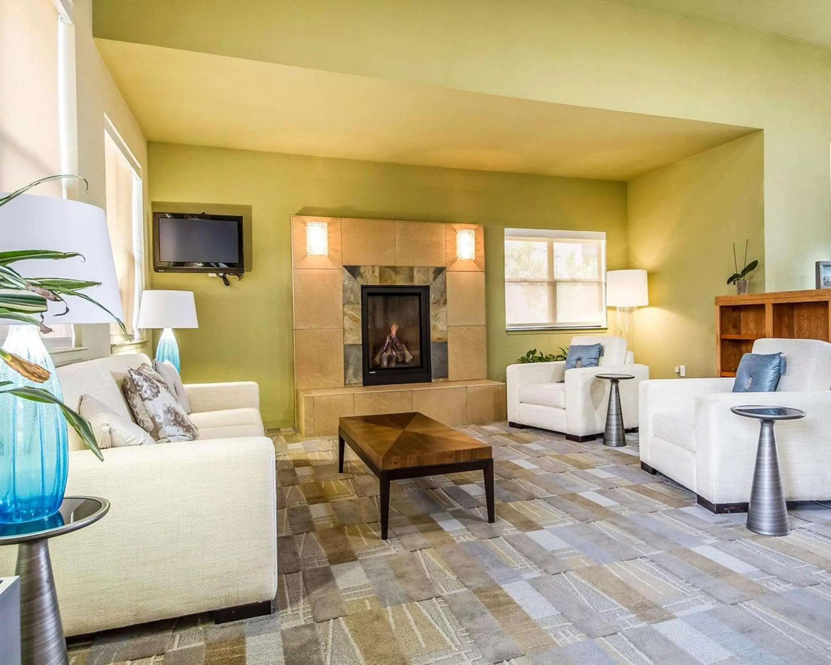 Lobby or reception in Gaia Hotel & Spa Redding, an Ascend Collection Hotel Lobby or reception in Gaia Hotel & Spa Redding, an Ascend Collection Hotel