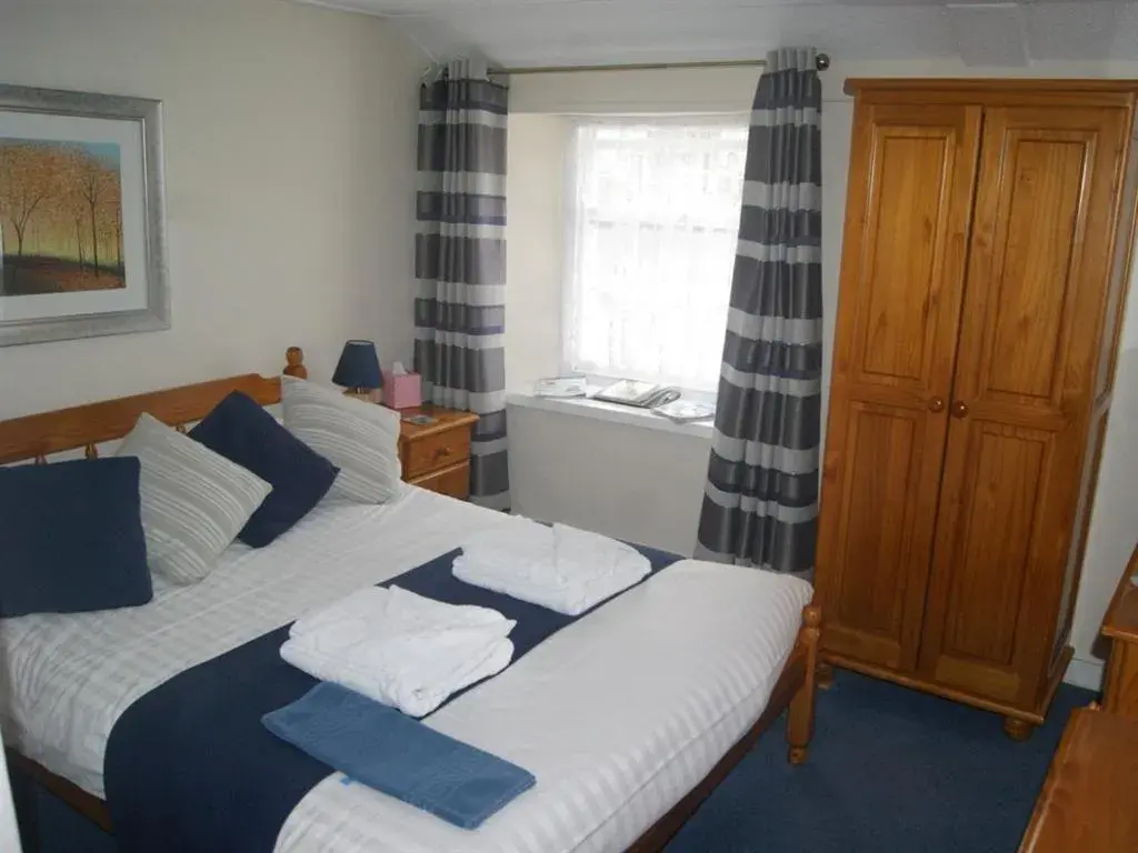 Bedroom in King's Arms Bedroom in King's Arms