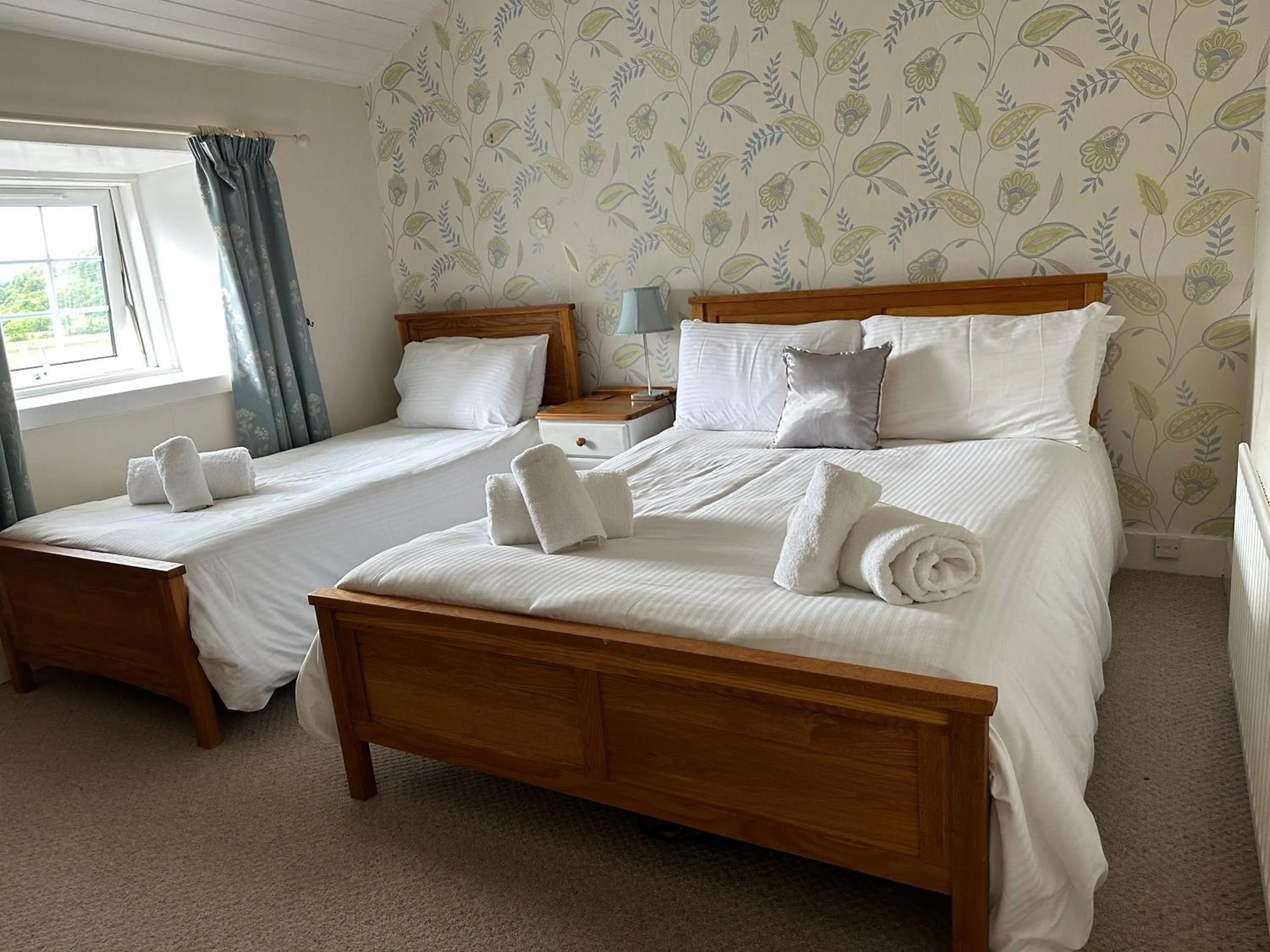 Bedroom, Bed in The Strontian Hotel