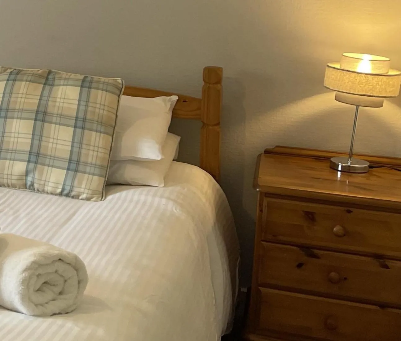 Bedroom, Bed in The Strontian Hotel