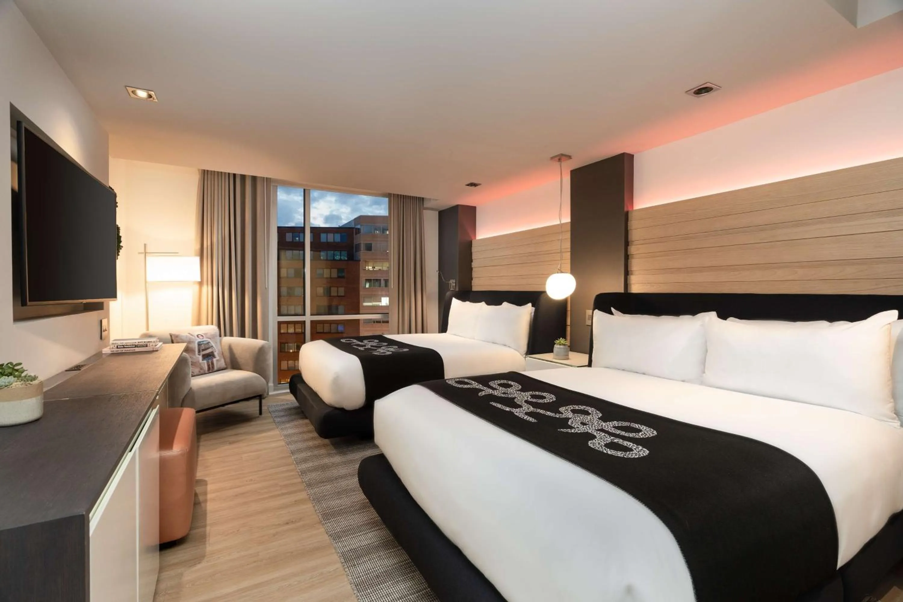 Property building, Bed in Hotel Zena Washington DC