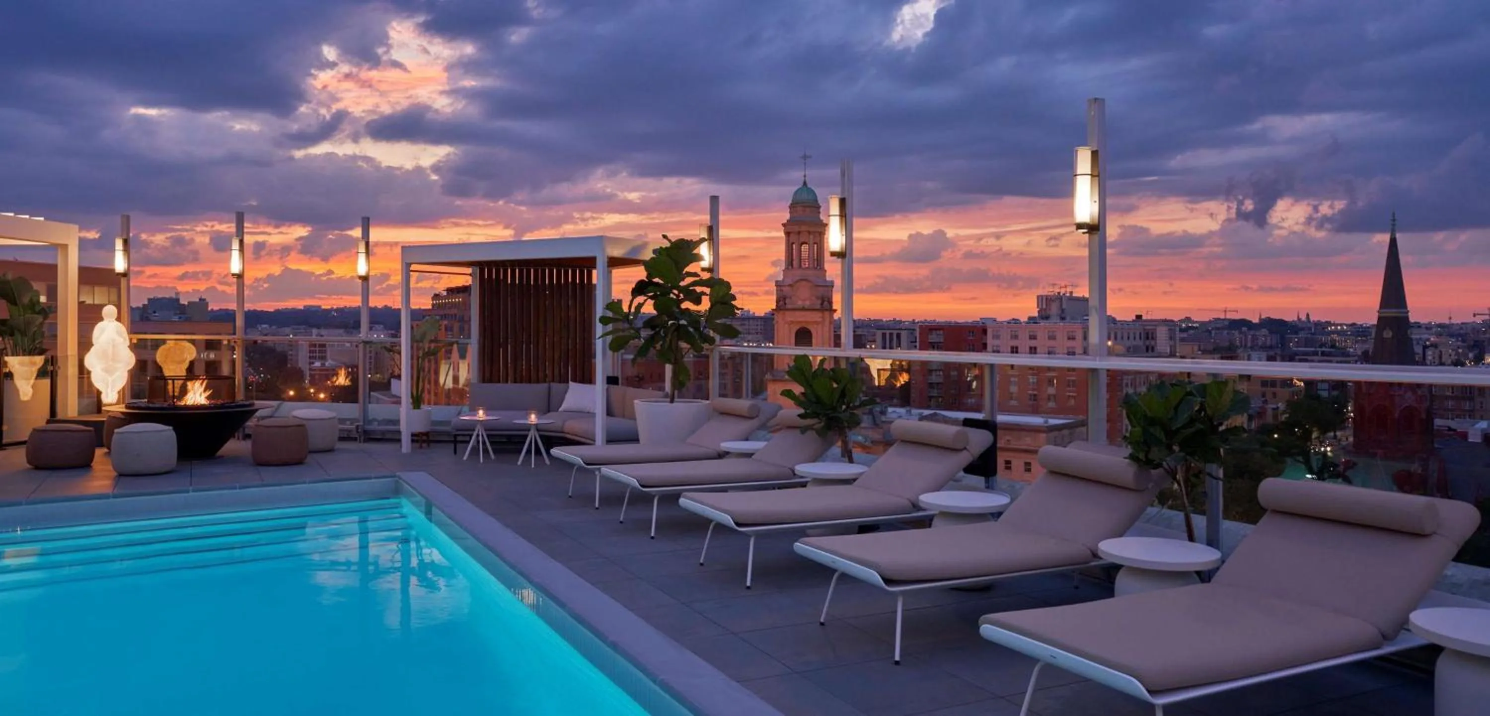 Property building in Hotel Zena Washington DC