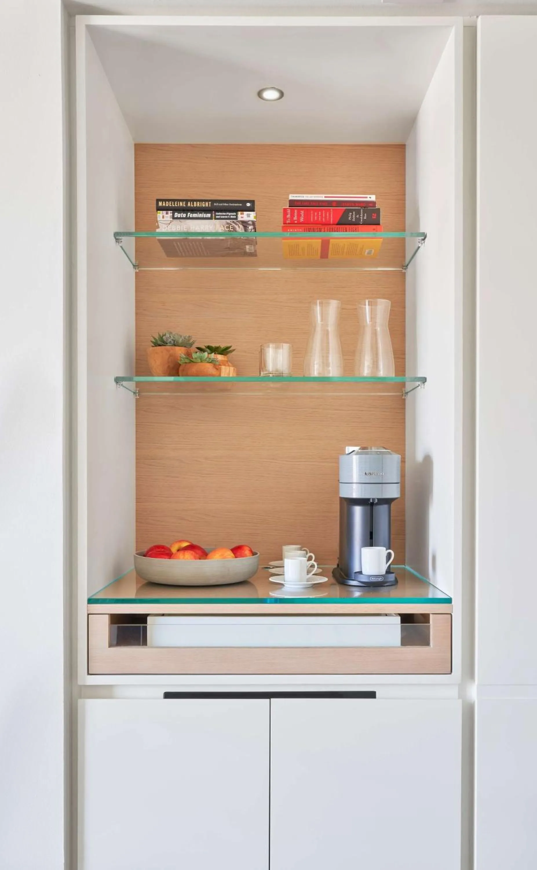 Bedroom in Hotel Zena Washington DC