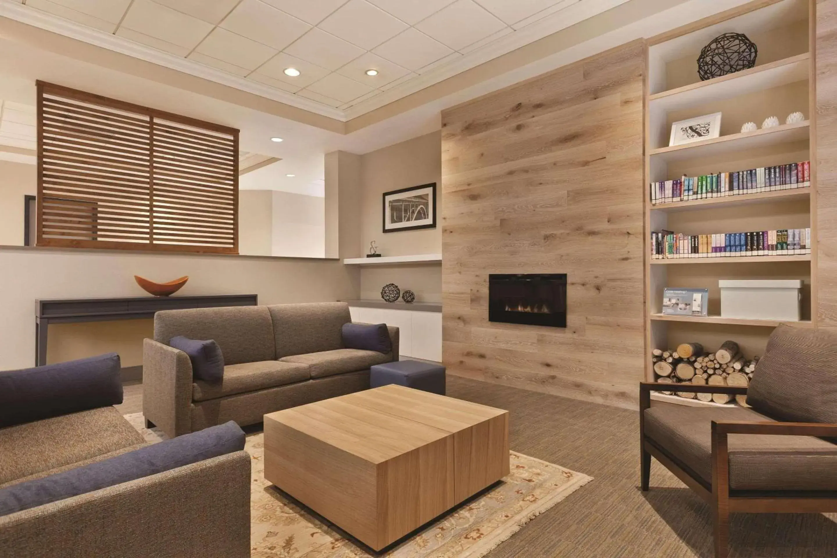 Lobby or reception in Country Inn & Suites by Radisson, Seattle-Bothell, WA Lobby or reception in Country Inn & Suites by Radisson, Seattle-Bothell, WA