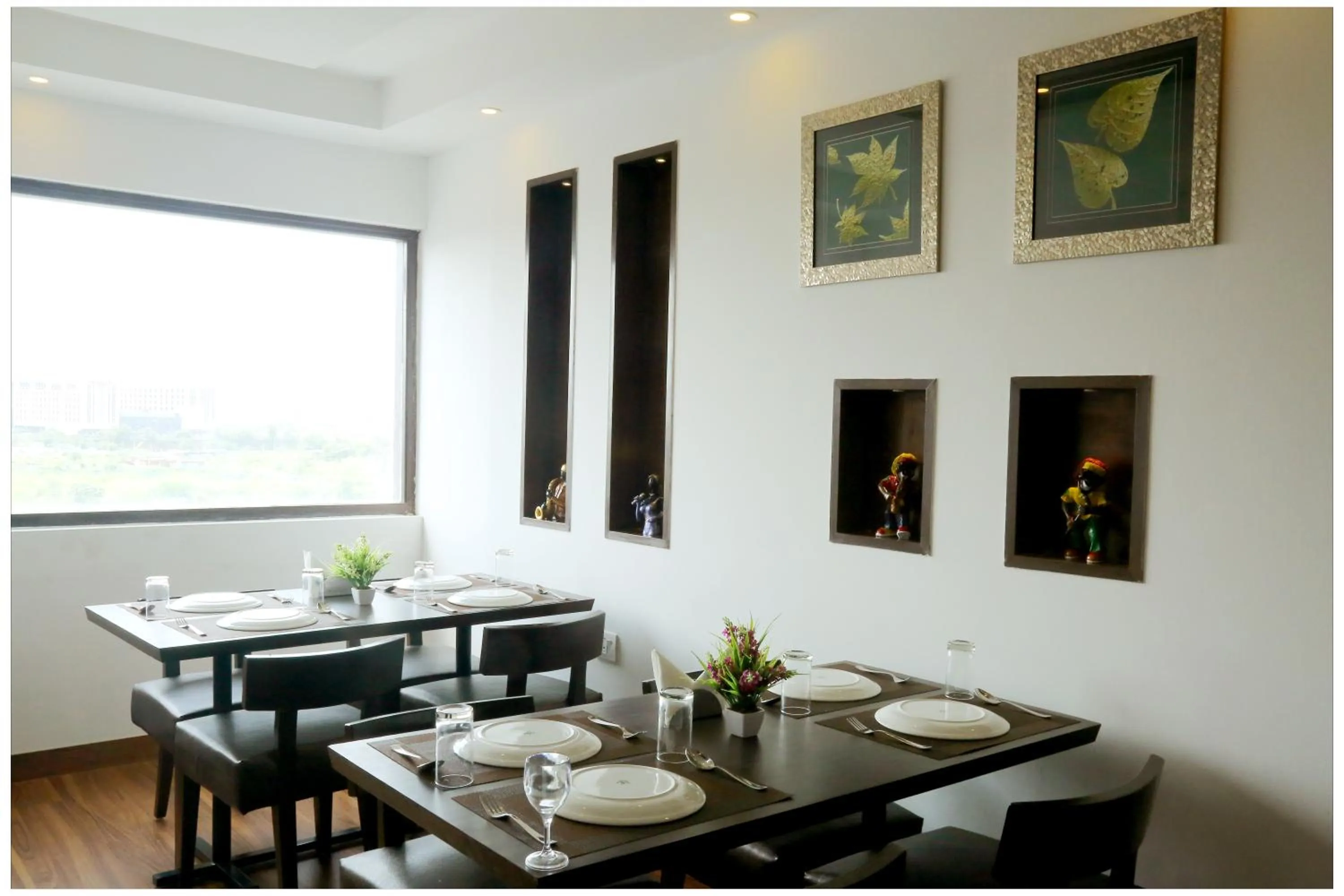 Meals in Hotel The R Blues - Near IGI Airport New Delhi