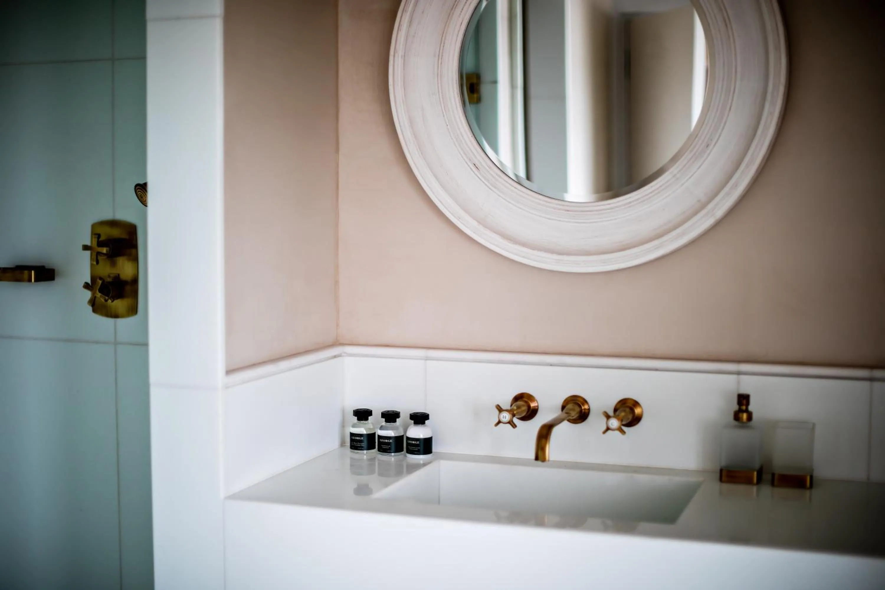 Bathroom in Monsieur George Hotel & Spa - Champs-Elysées