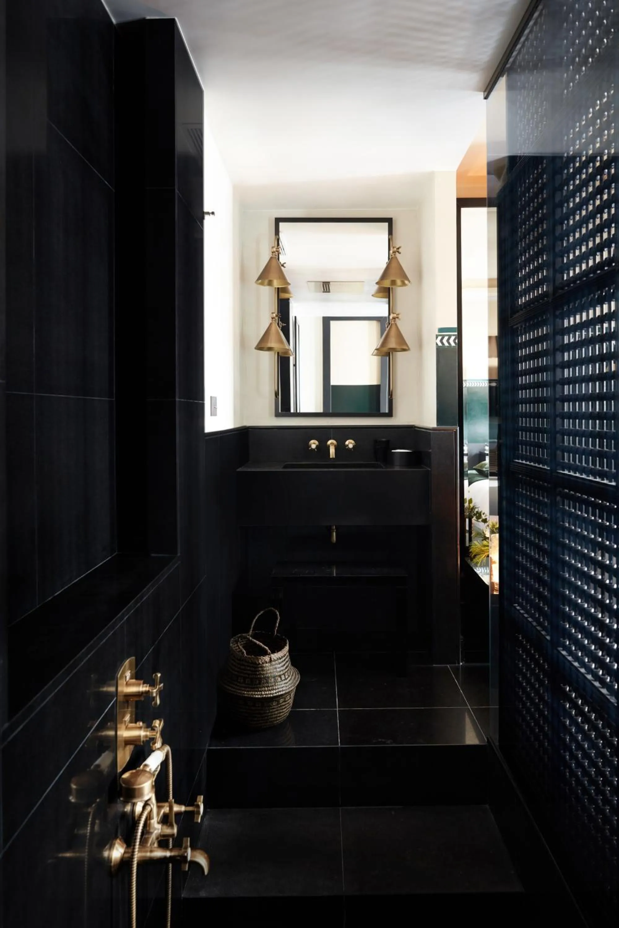 Bathroom in Monsieur George Hotel & Spa - Champs-Elysées