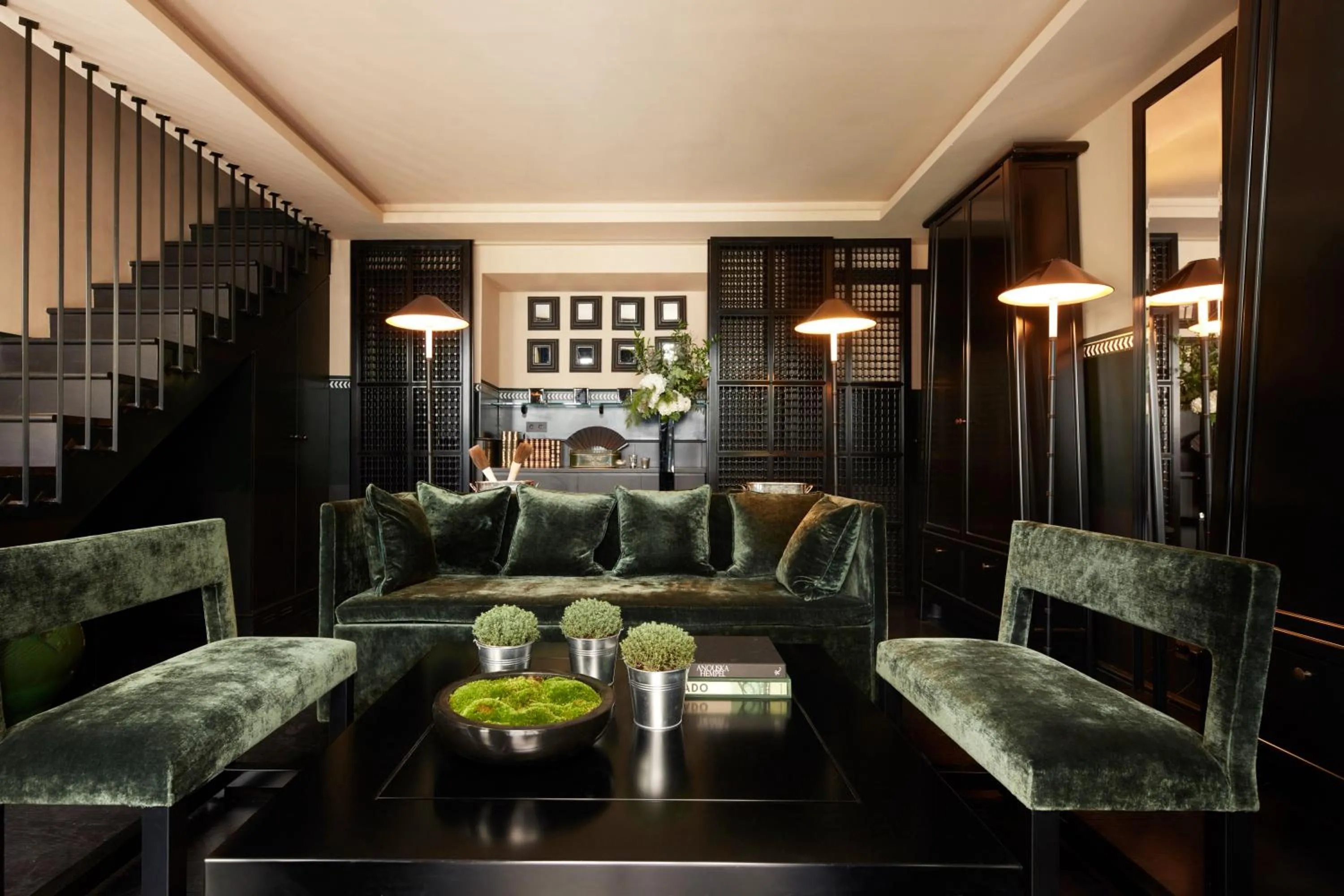 Seating area in Monsieur George Hotel & Spa - Champs-Elysées