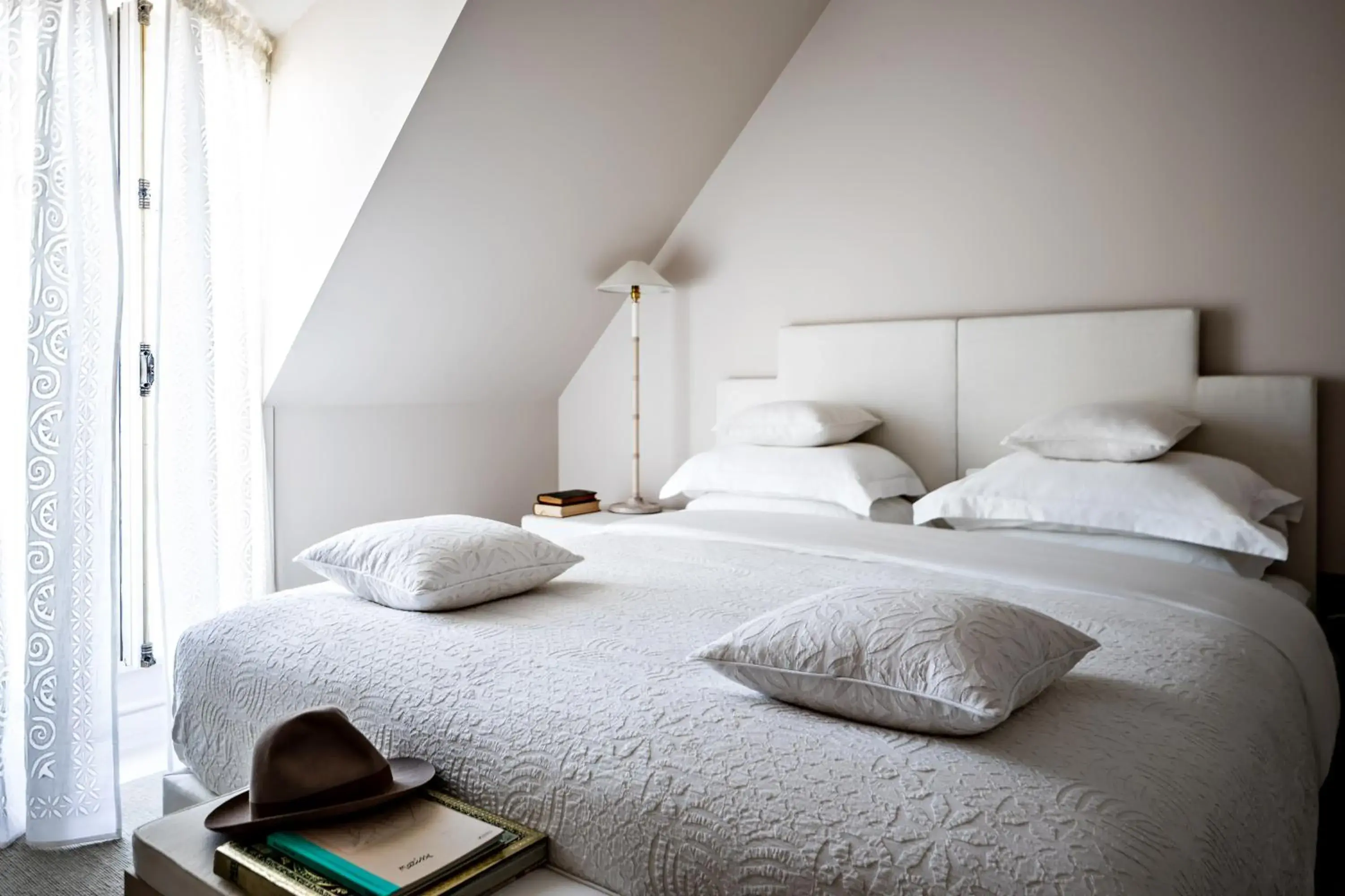 Monsieur George Hotel & Spa - Champs-Elysées Monsieur George Hotel & Spa - Champs-Elysées