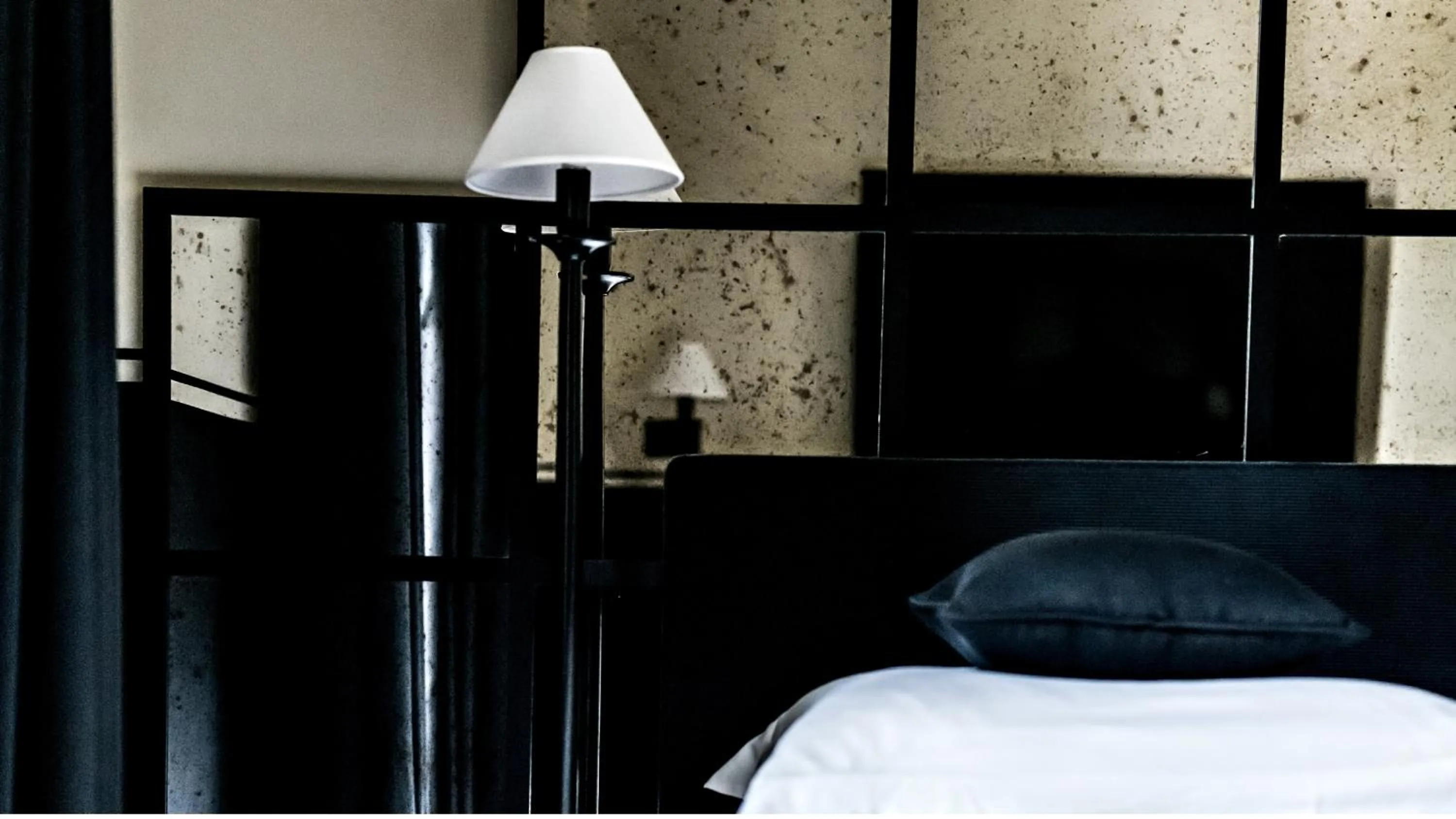 Bedroom, Bed in Monsieur George Hotel & Spa - Champs-Elysées