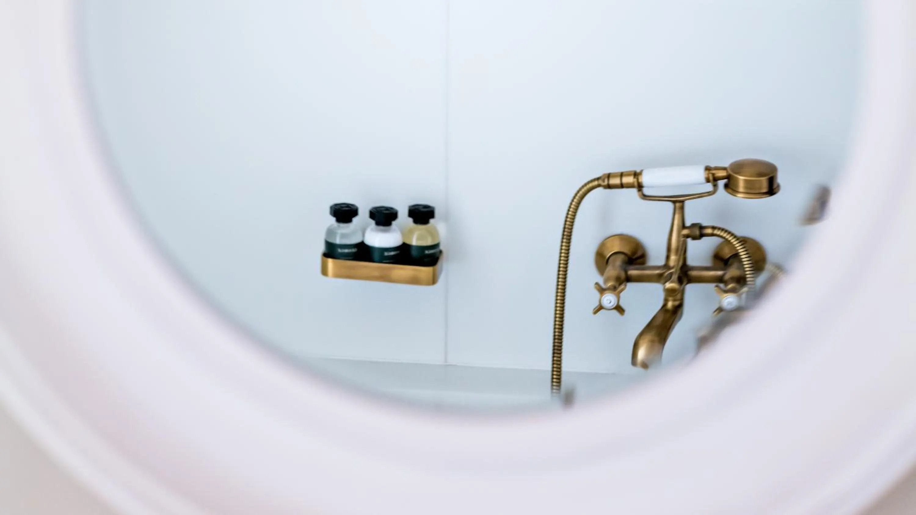 Bathroom in Monsieur George Hotel & Spa - Champs-Elysées