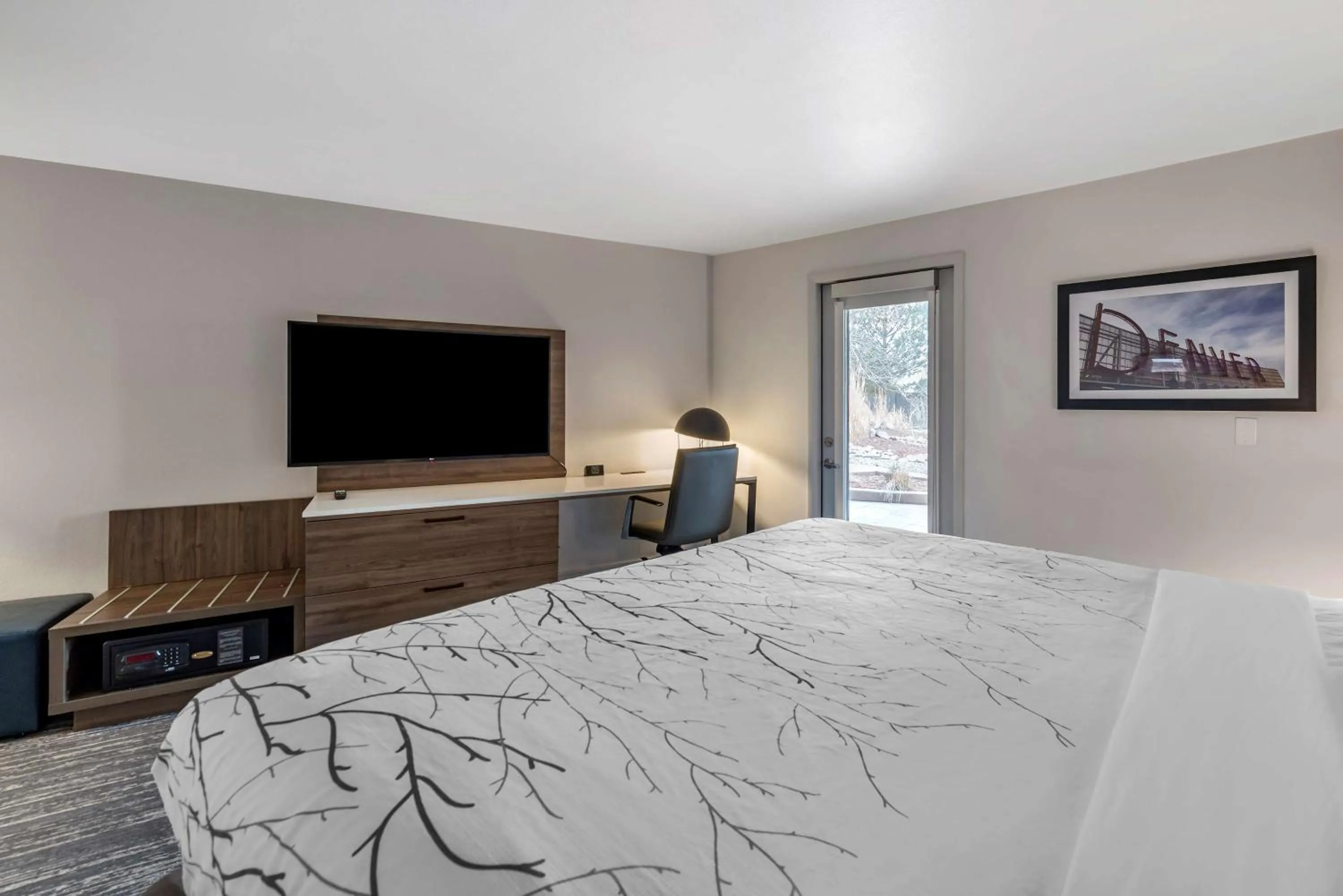 Photo of the whole room, Bed in Best Western Premier Denver East