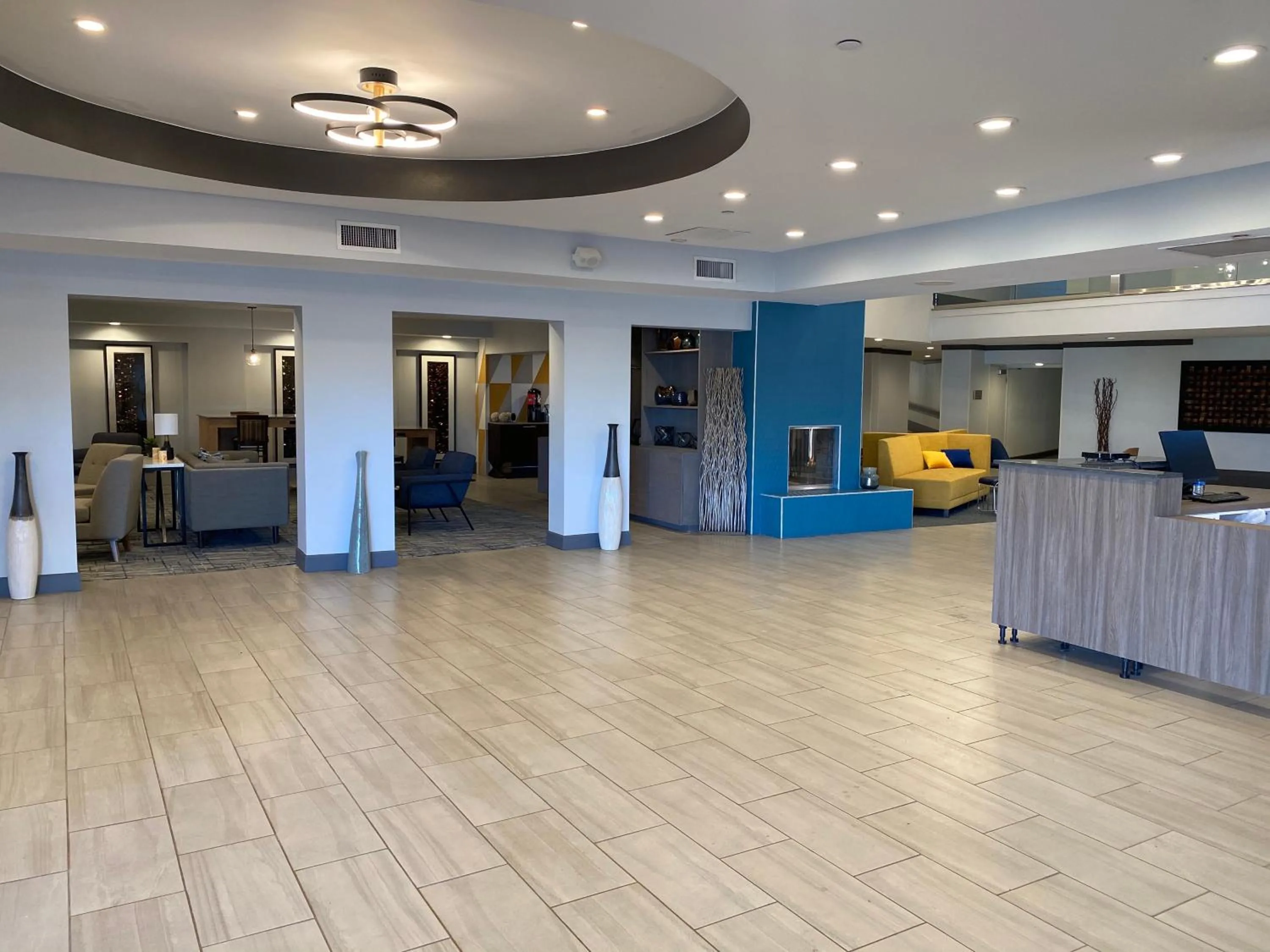 Lobby or reception in Best Western Premier Denver East