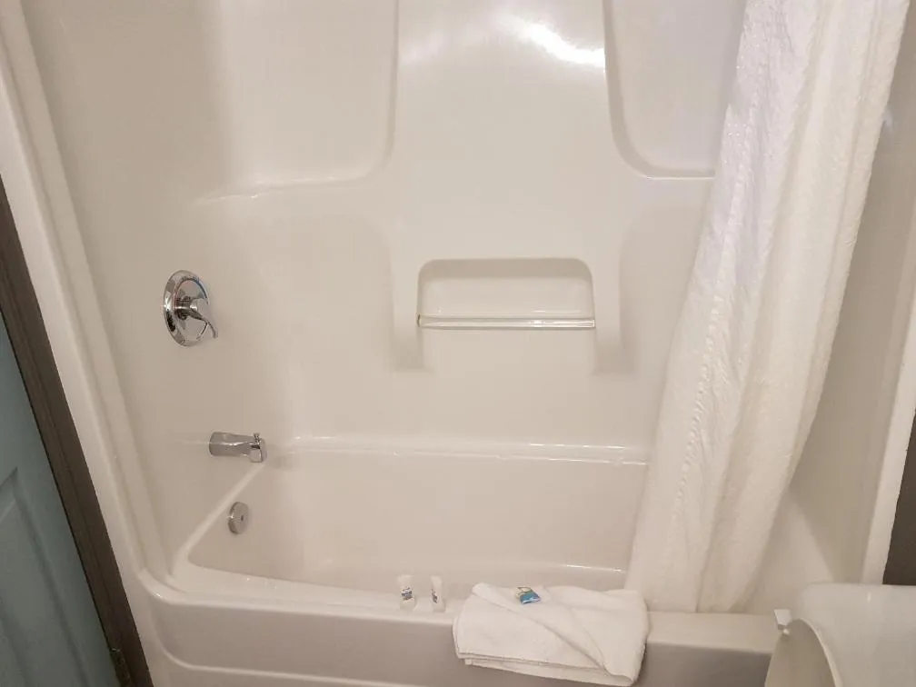 Anchor Riverfront Motel