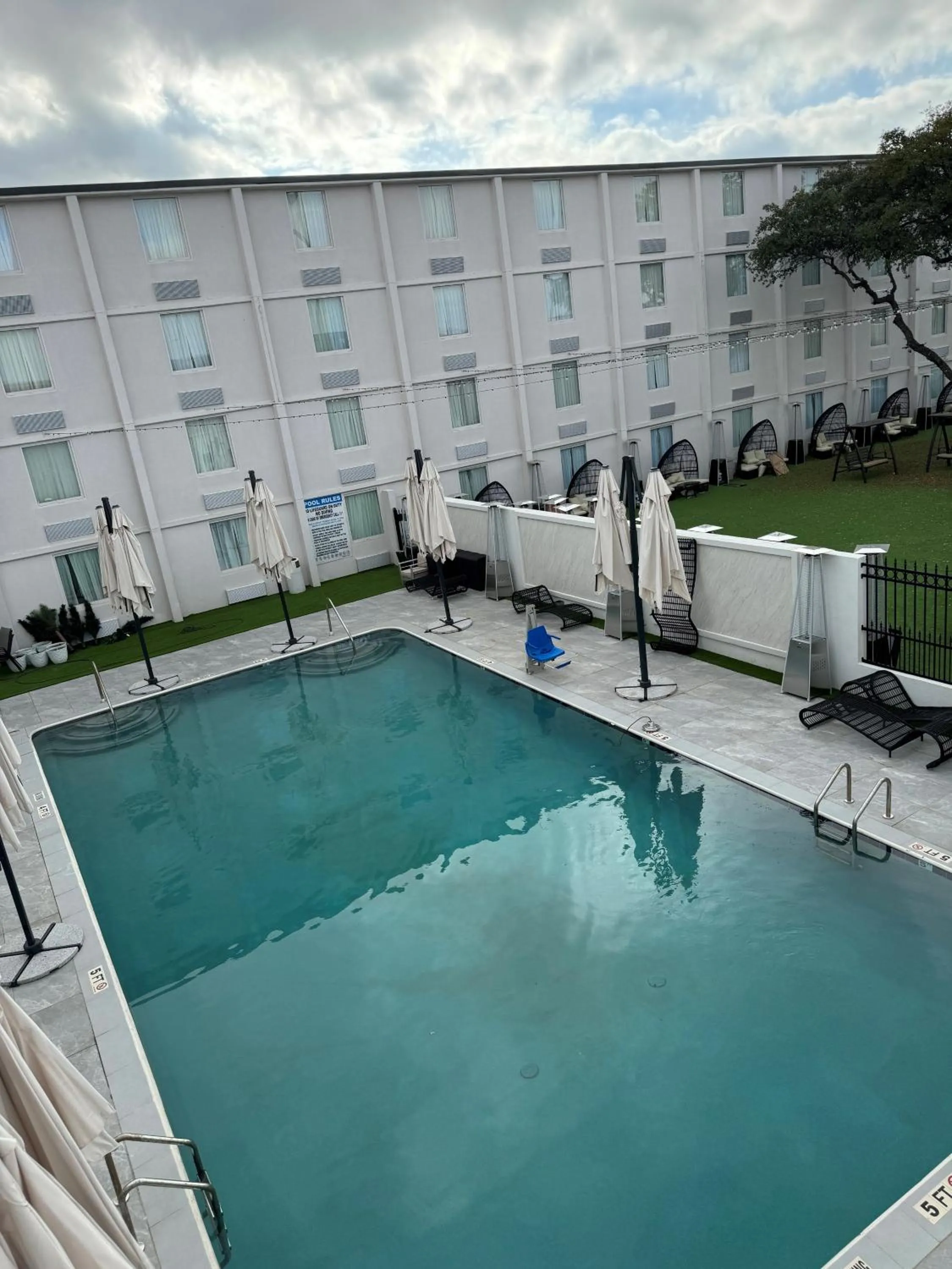 Property building in Wyndham DFW Airport